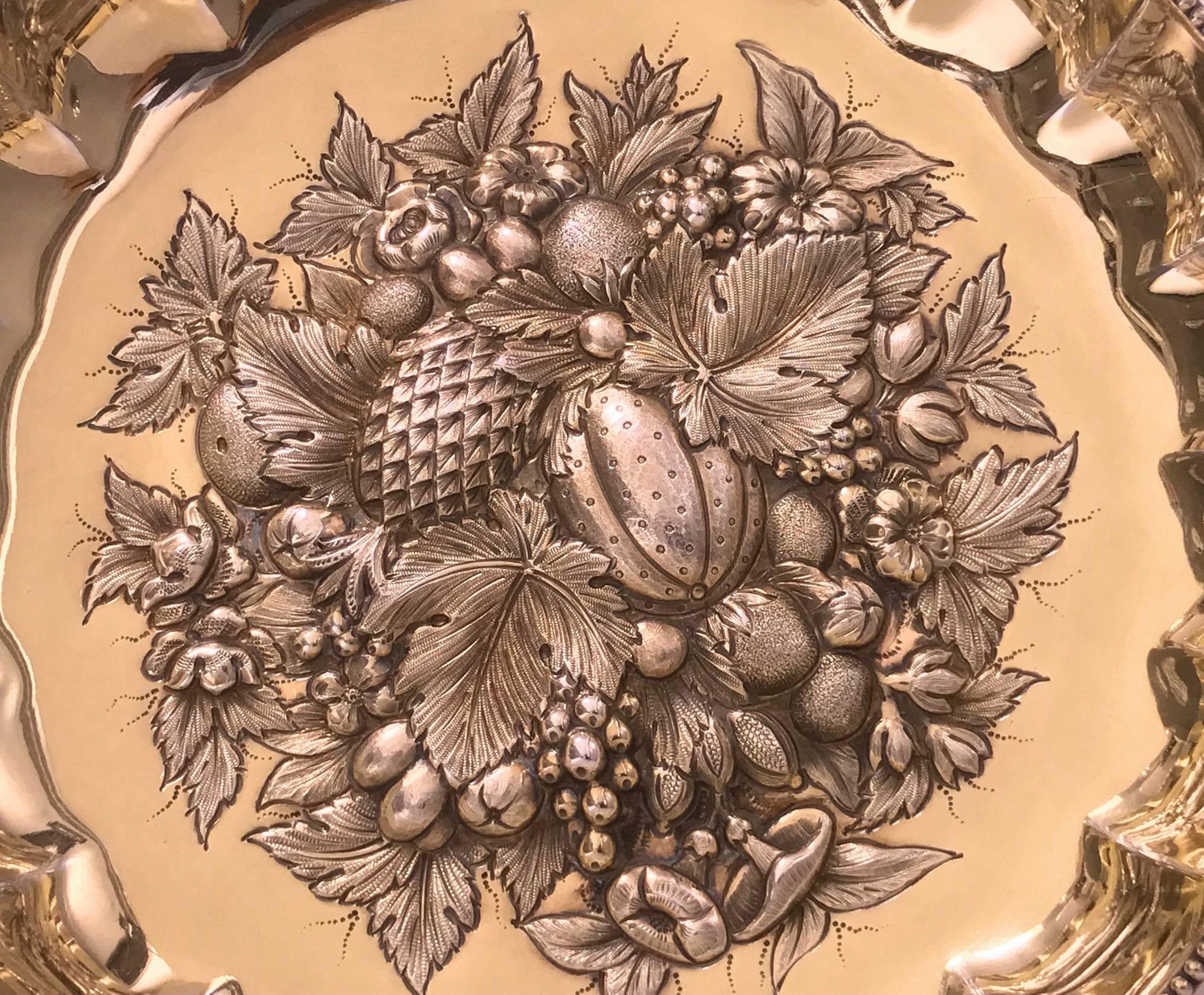 Fine Antique English Silver Gilt Fruit Bowl, 1911 James Dixon & Sons In Excellent Condition In Toronto, Ontario