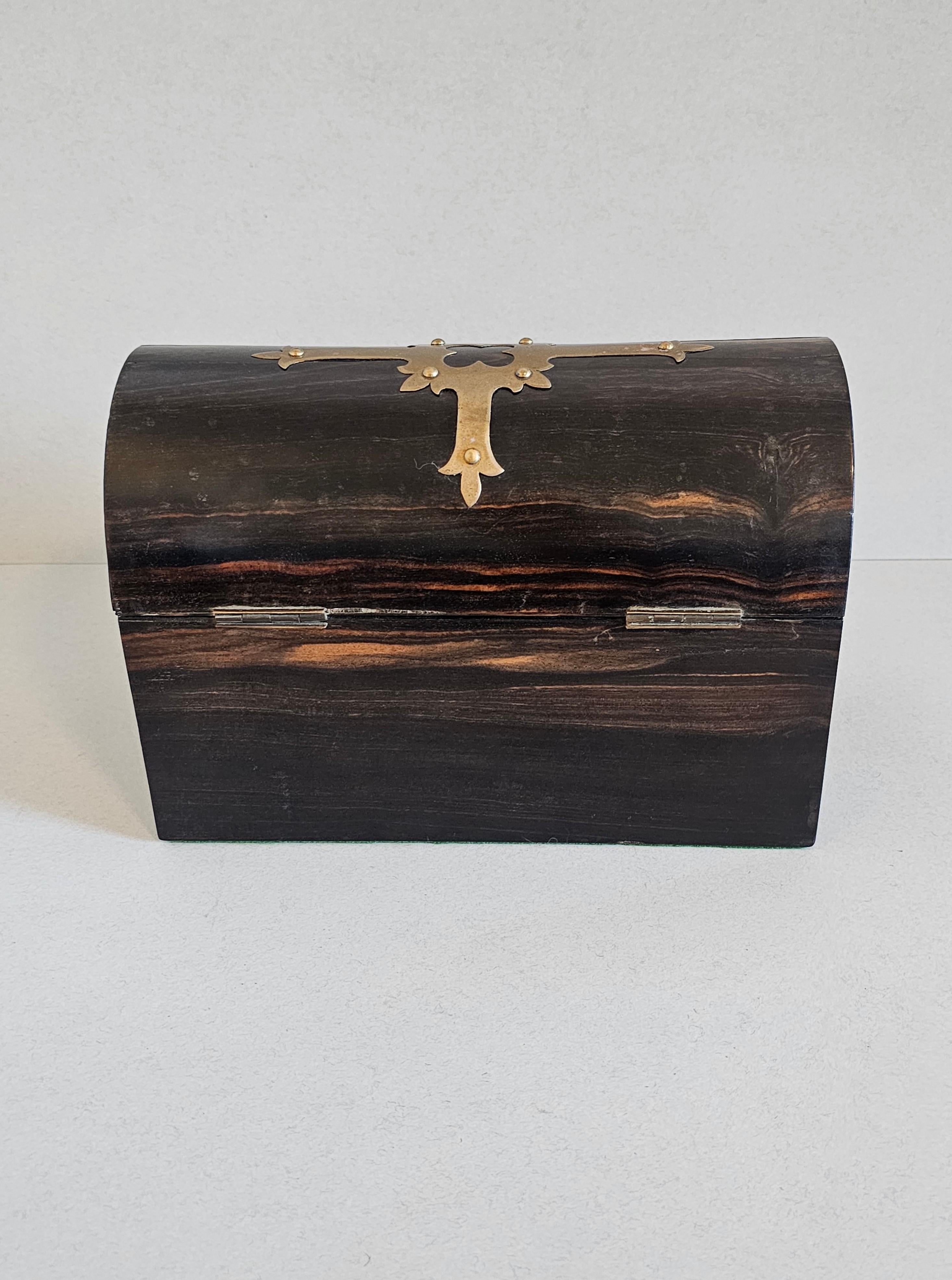 Belle boîte fixe anglaise ancienne Toulmin & Gale Attrib Madagascar en ébène  en vente 8