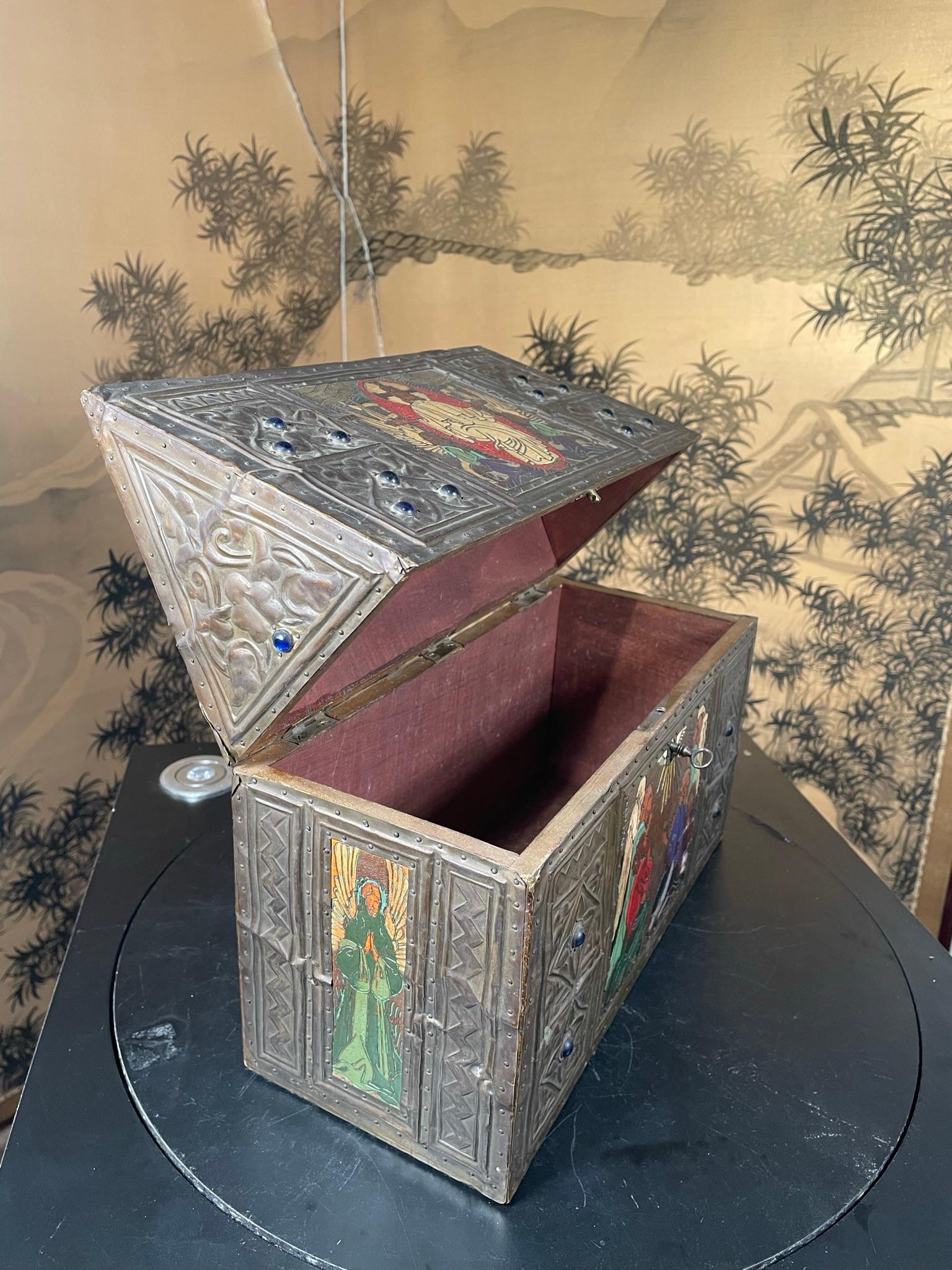 Fine Antique Folk Art Reliquary Box, 1920 11