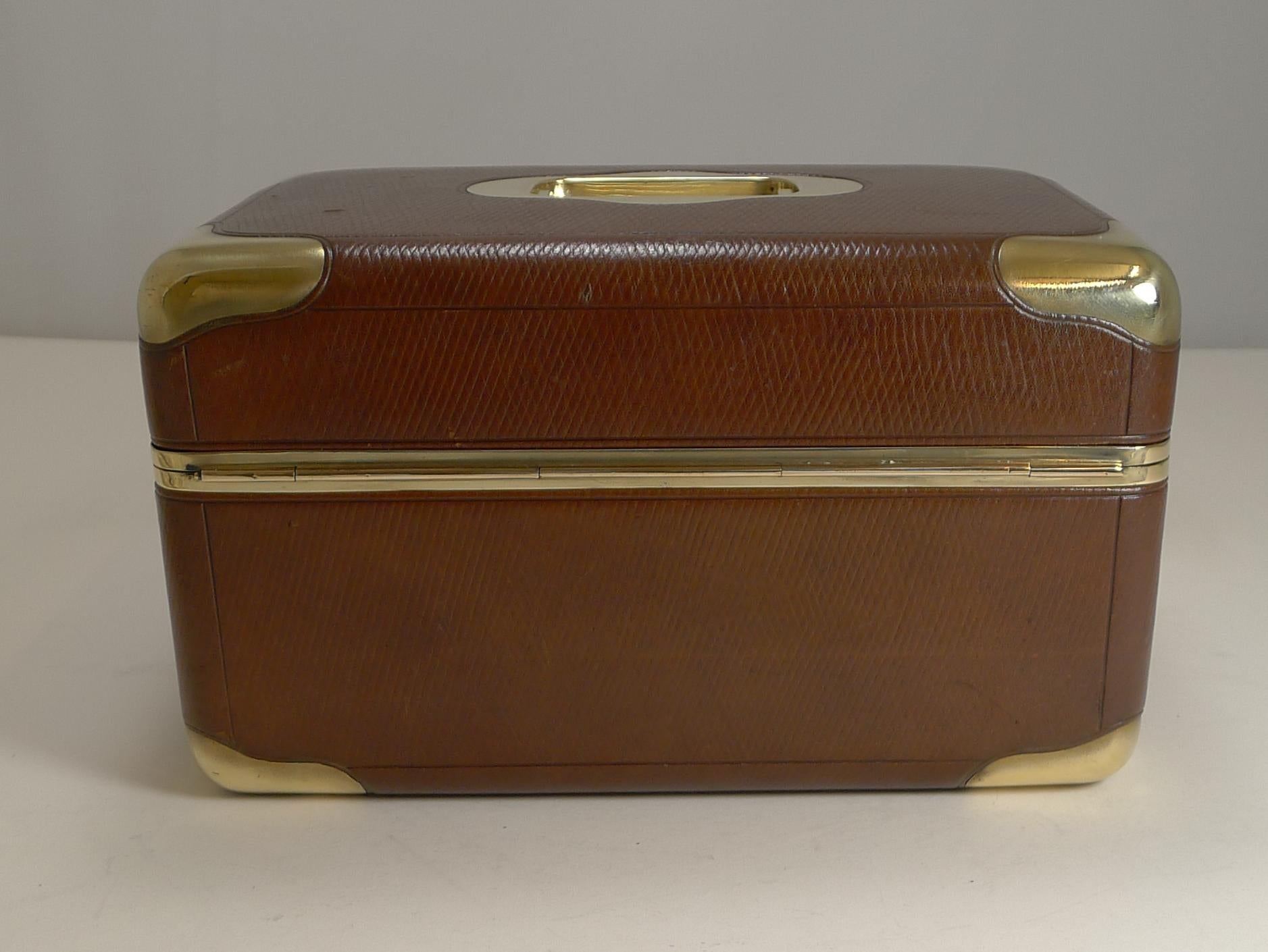 Late Victorian Fine Antique French Leather and Brass Jewelry Box, circa 1890, Signed M.G Paris