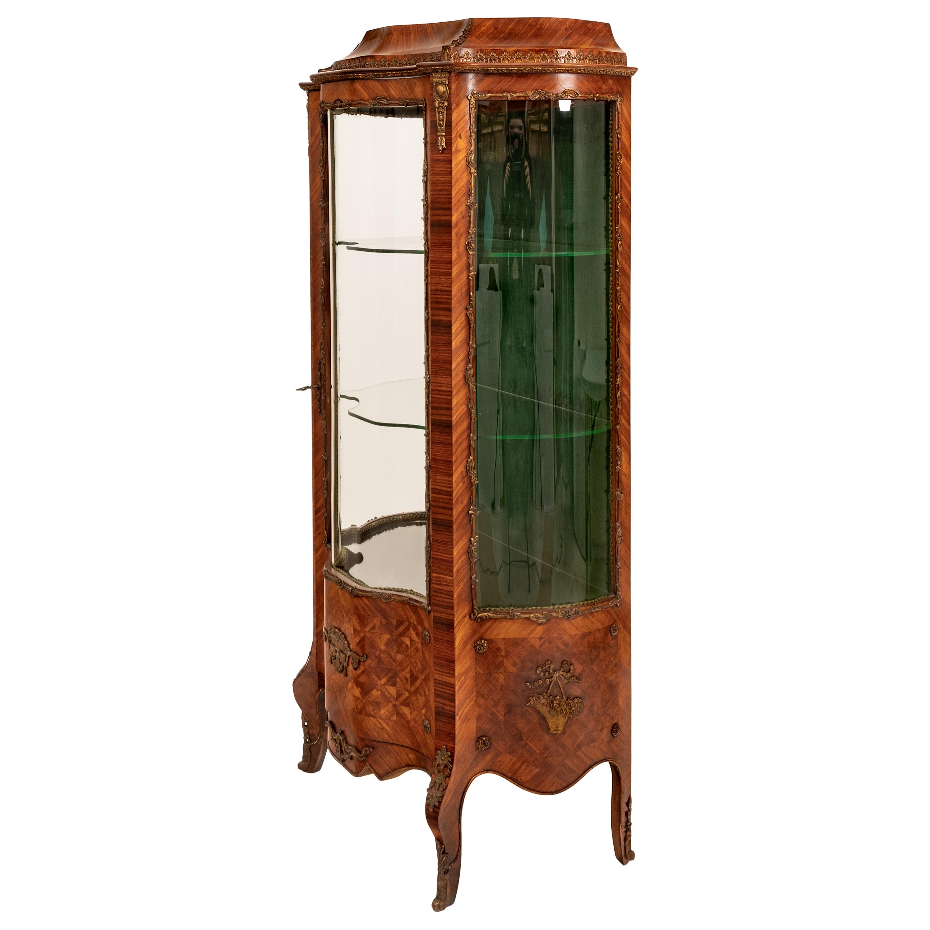 Fine Antique French Louis XV Kingwood Ormolu Bombe Shaped Marquetry Vitrine 1880 For Sale 1