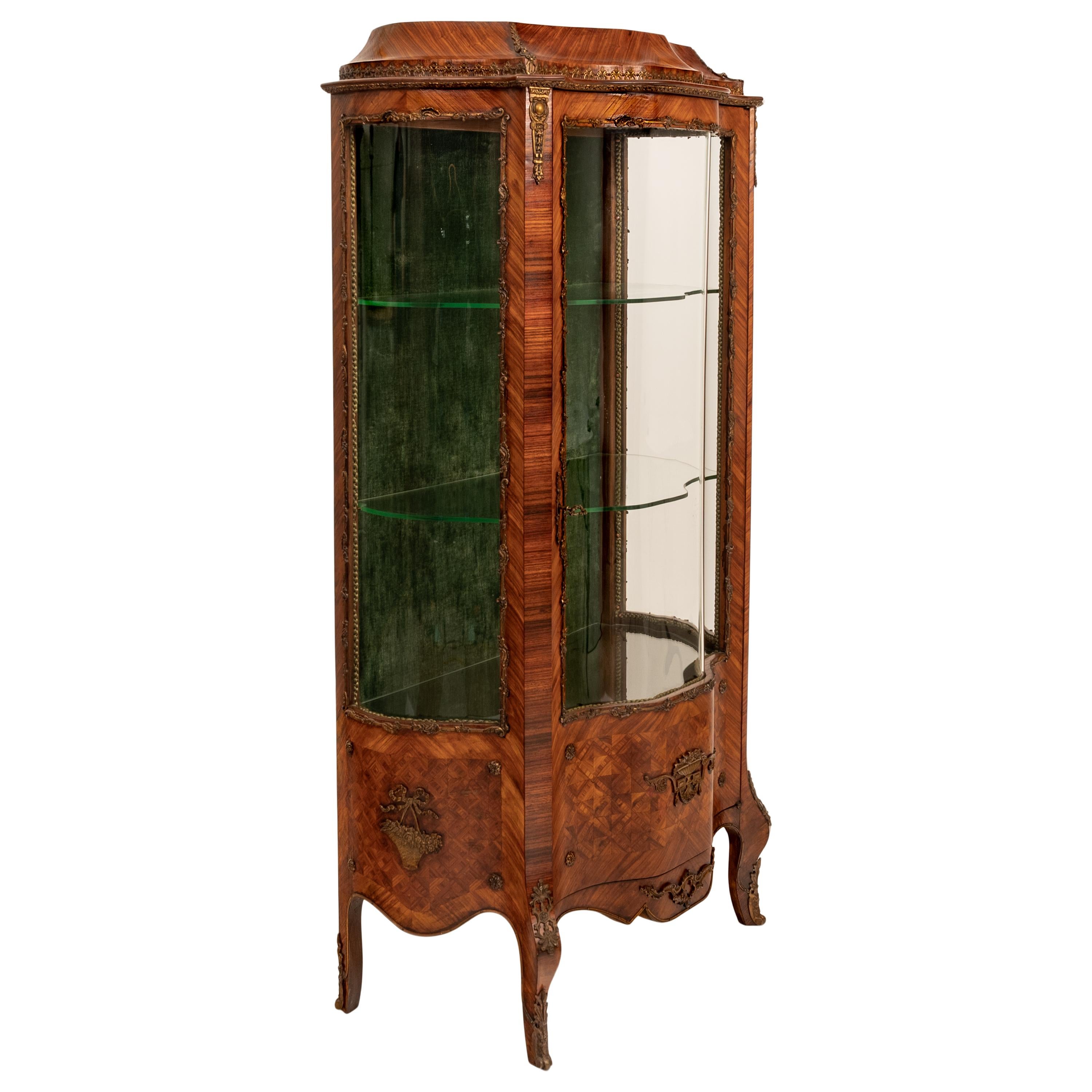 Fine Antique French Louis XV Kingwood Ormolu Bombe Shaped Marquetry Vitrine 1880 For Sale 2