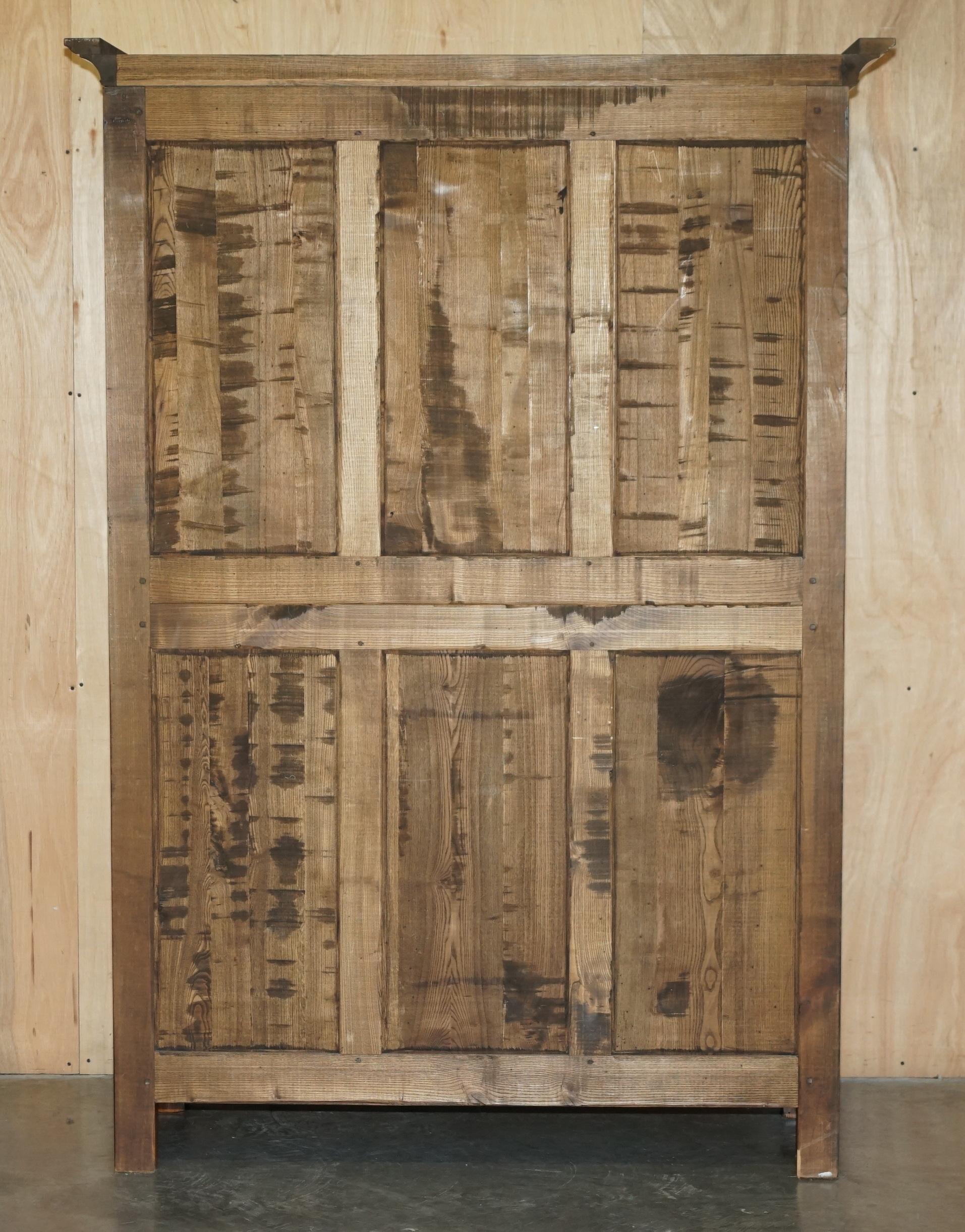 FINE ARMOIRE DI ARMADIO A PANNOCCHIA DI NOCE DI LOUIS XVI PARQUETRY FRANCESE in vendita 6