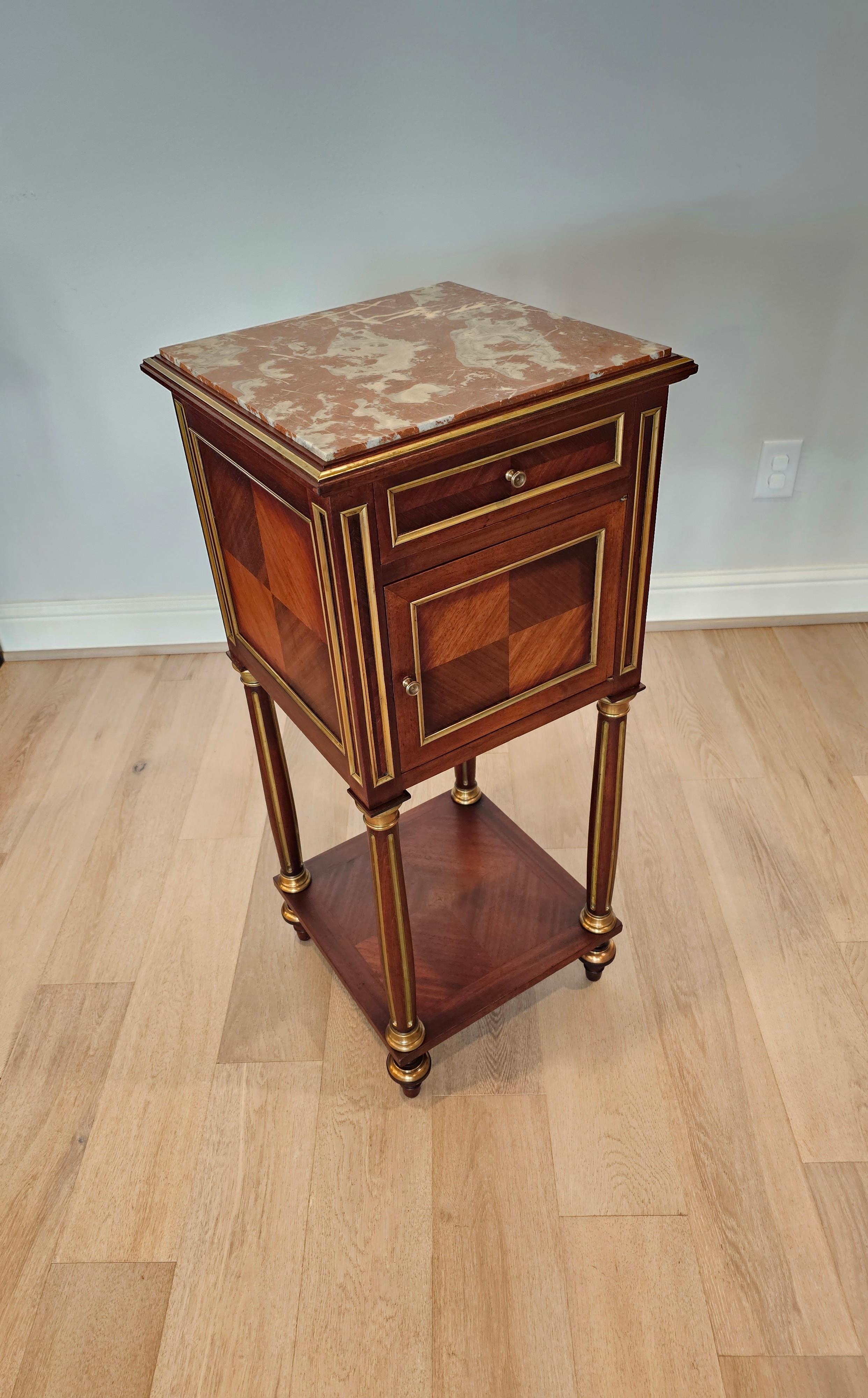 Fine Antique French Louis XVI Style Mahogany Nightstand Table In Excellent Condition For Sale In Forney, TX