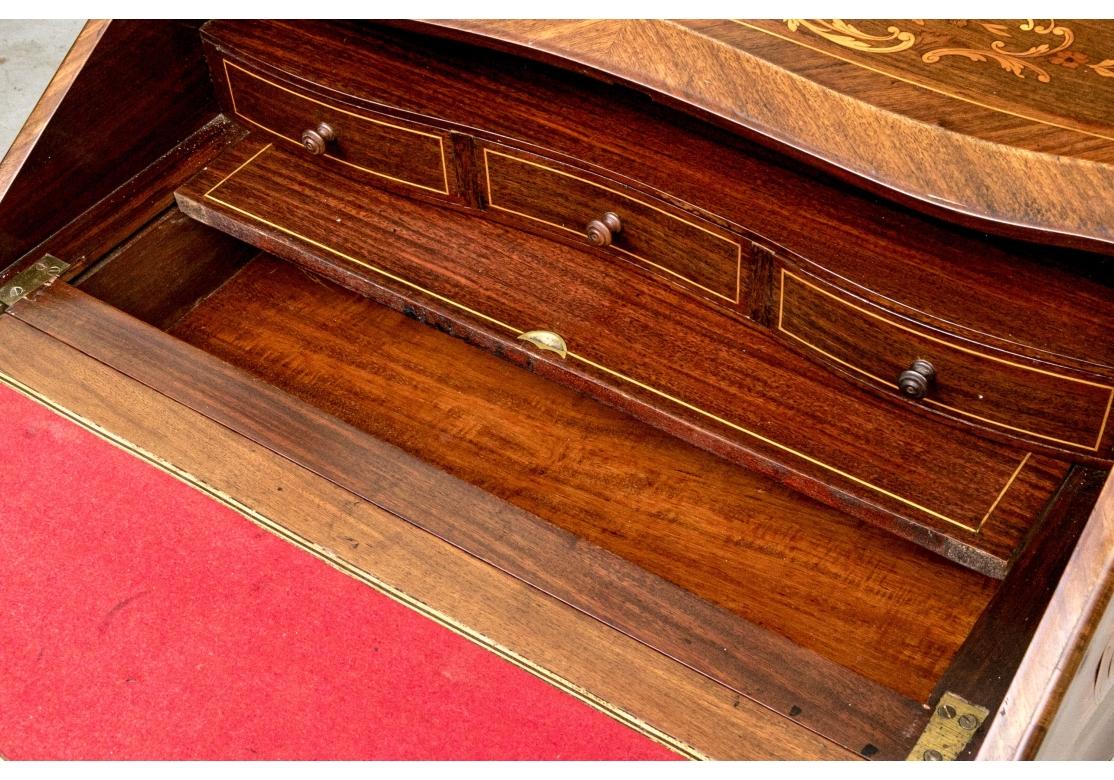 Bureau de Dame ancien en marqueterie française Circa 1890 en vente 2