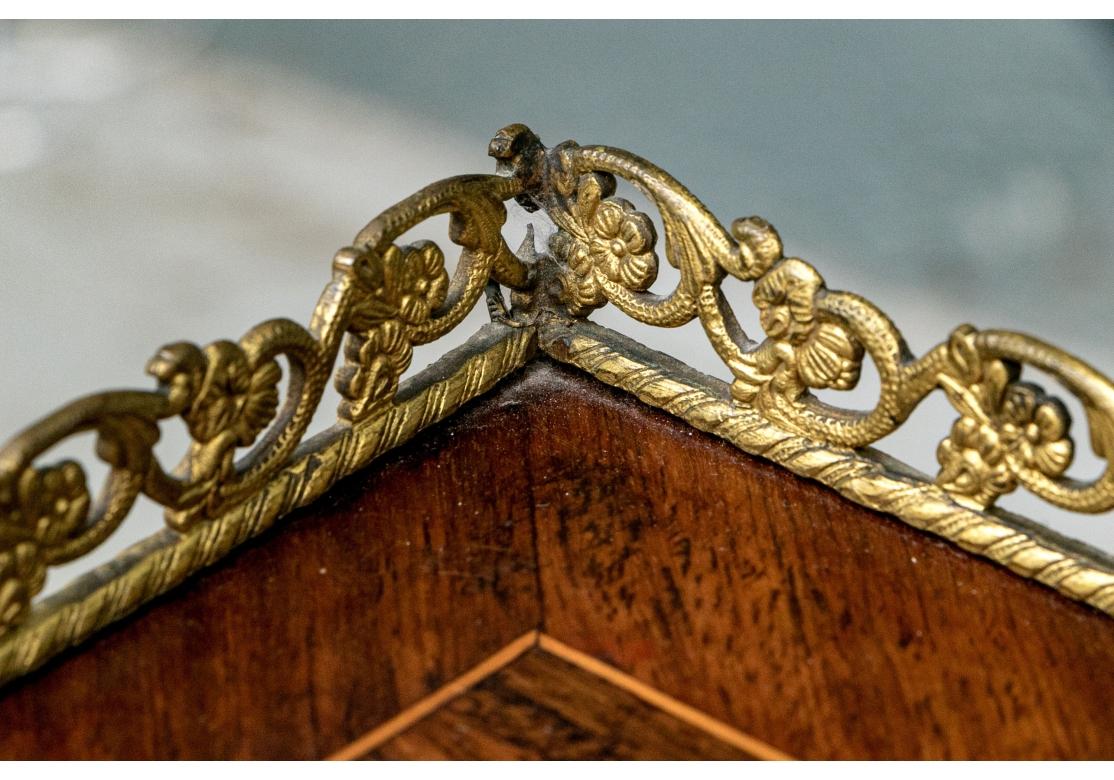Bureau de Dame ancien en marqueterie française Circa 1890 en vente 7