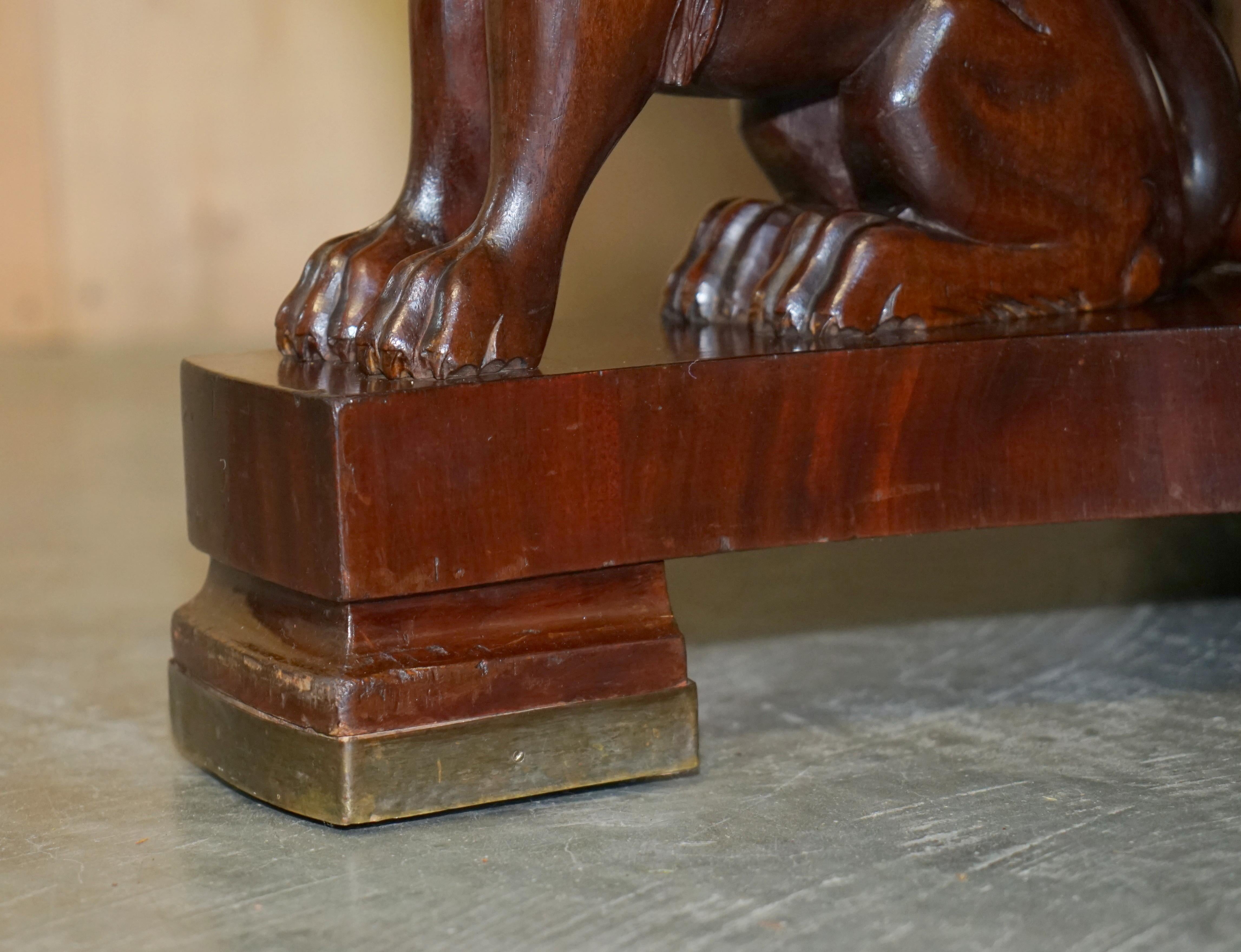 FINE ANTIQUE FRENCH NEOCLASSICAL HARDWOOD CENTRE TABLE WiTH SPHINX PILLARED BASE im Angebot 4