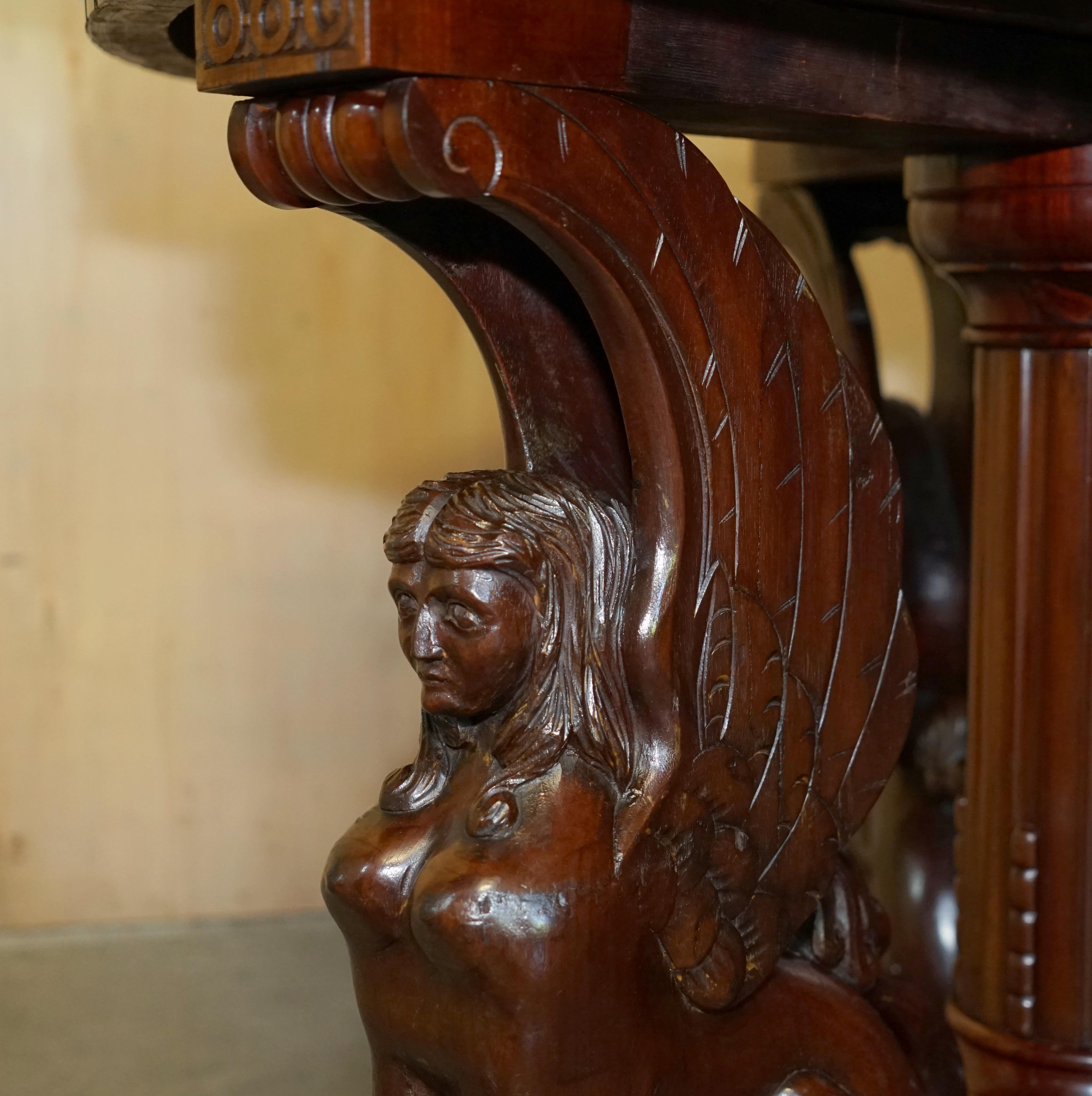 FINE ANTIQUE FRENCH NEOCLASSICAL HARDWOOD CENTRE TABLE WiTH SPHINX PILLARED BASE im Angebot 1