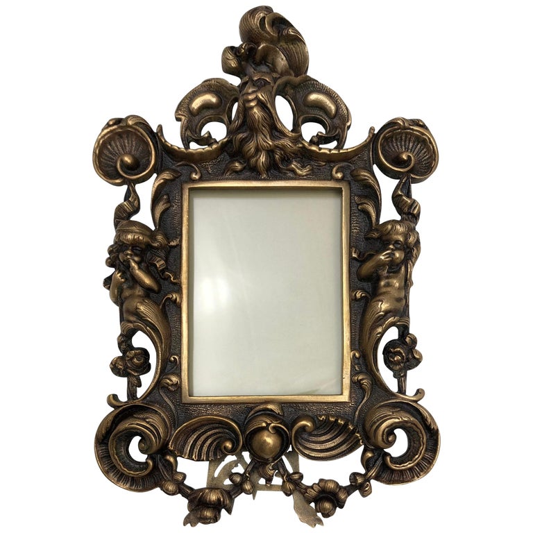 retning gør det fladt Krydderi Fine Antique French Neoclassical Louis XV Style Gilt Bronze Picture Frame  For Sale at 1stDibs | antique bronze frame, bronze picture frames, antique  bronze picture frames