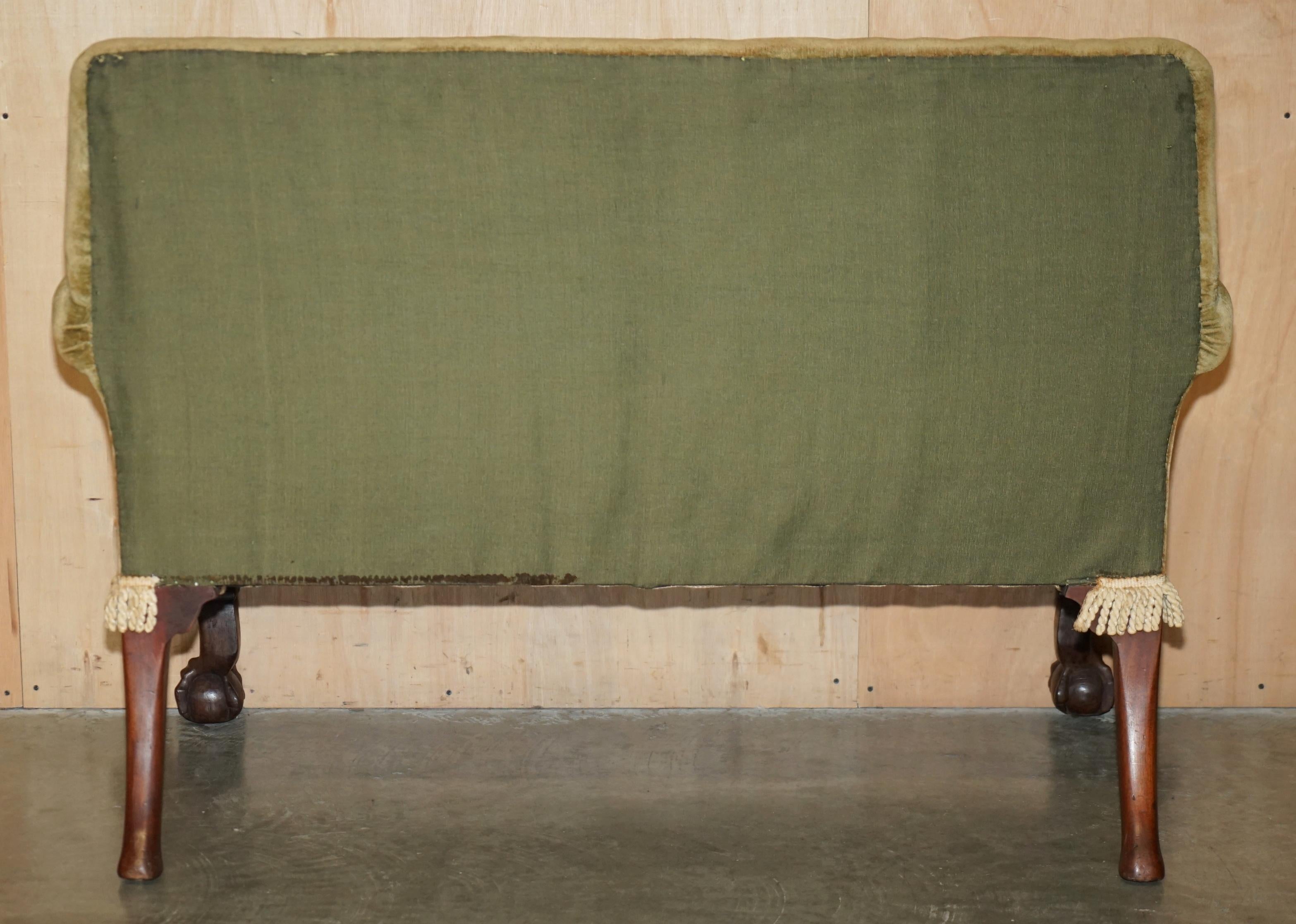 FINE DIVANO SETTEE ANTICO CIRCA 1780 intagliato a mano con gambe CLAW and Ball in vendita 4