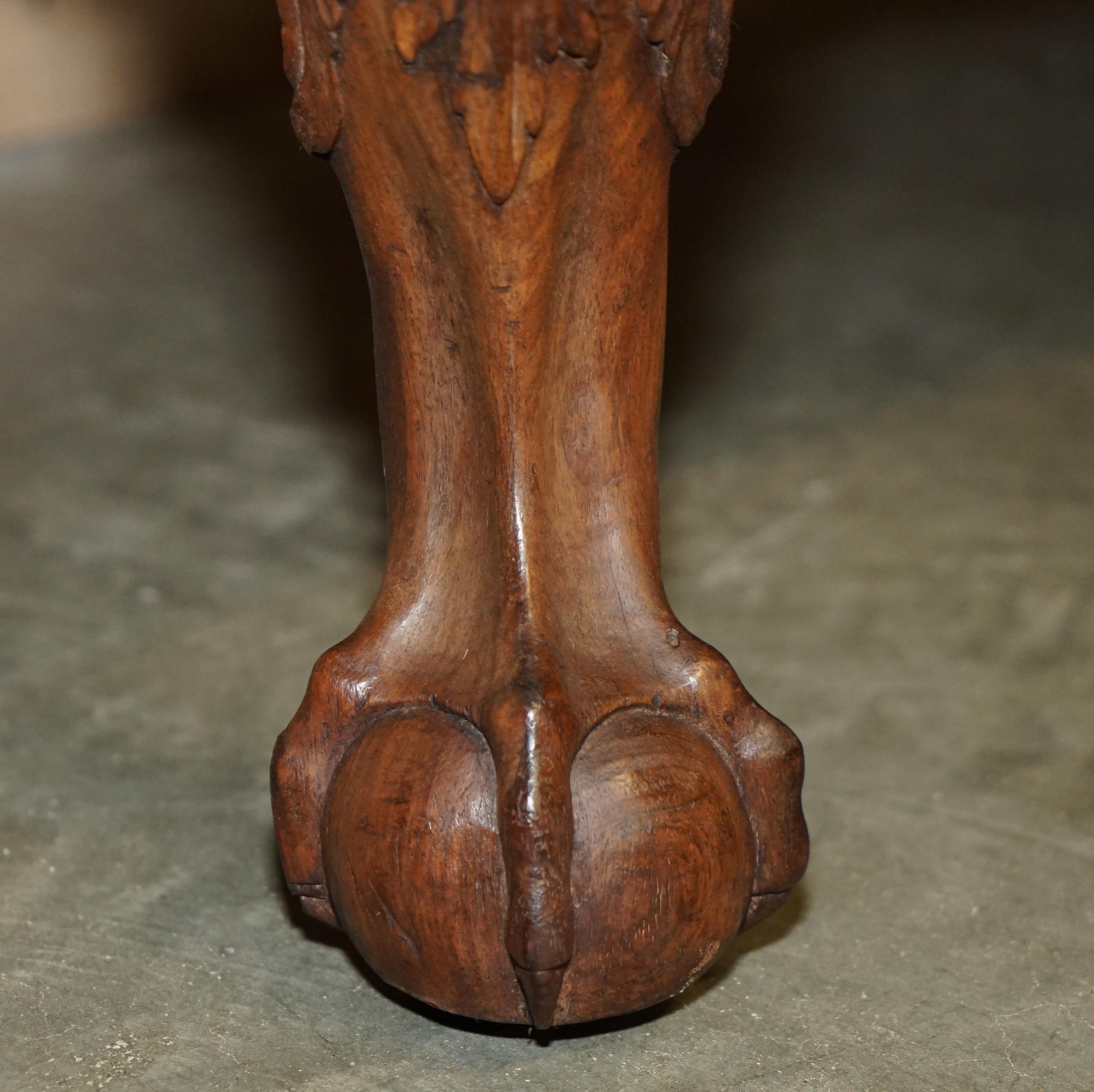 FINE DIVANO SETTEE ANTICO CIRCA 1780 intagliato a mano con gambe CLAW and Ball in vendita 1