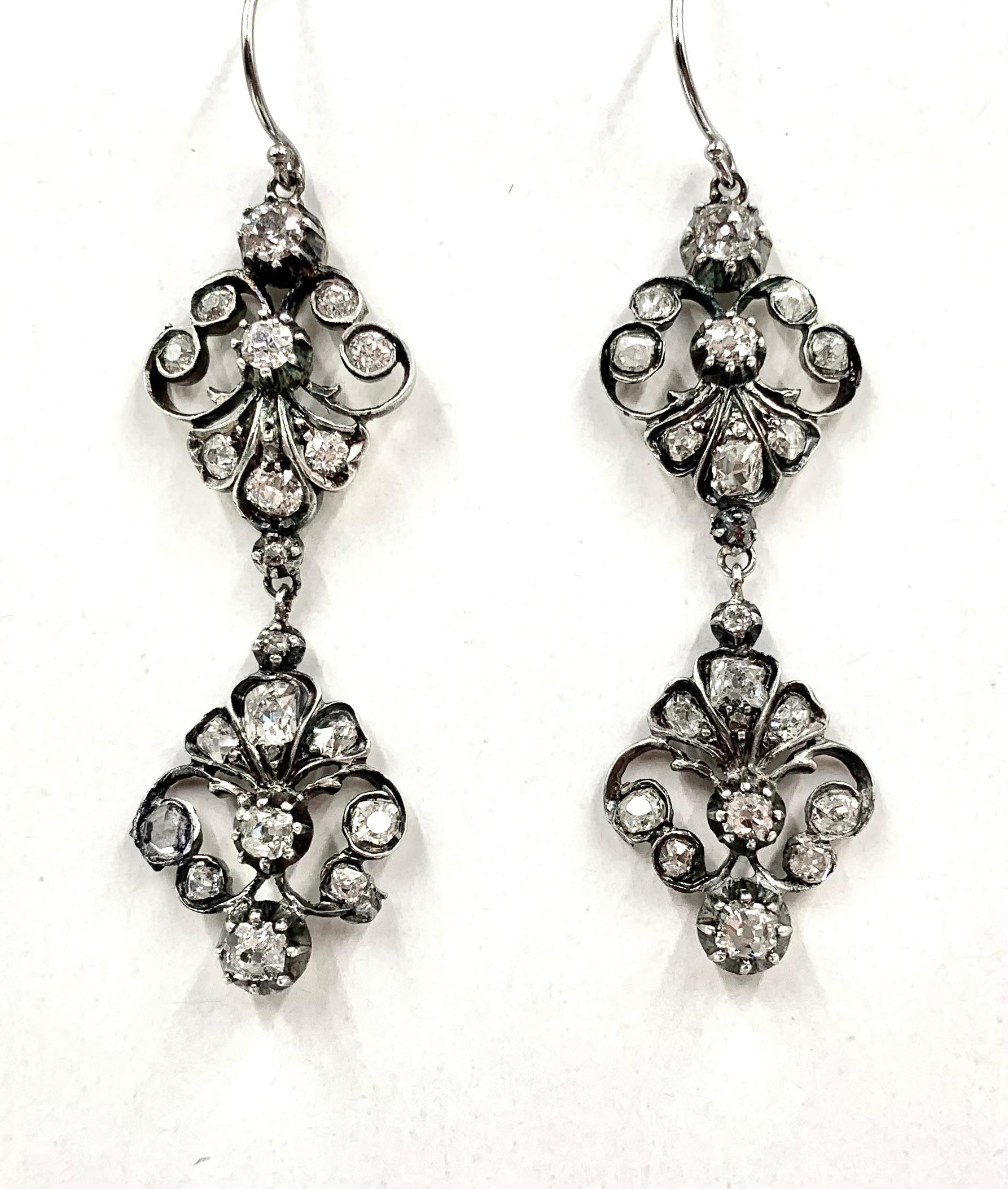 Boucles d'oreilles géorgiennes anciennes en or 18 carats et argent avec 2,8 diamants TCW en vente 8