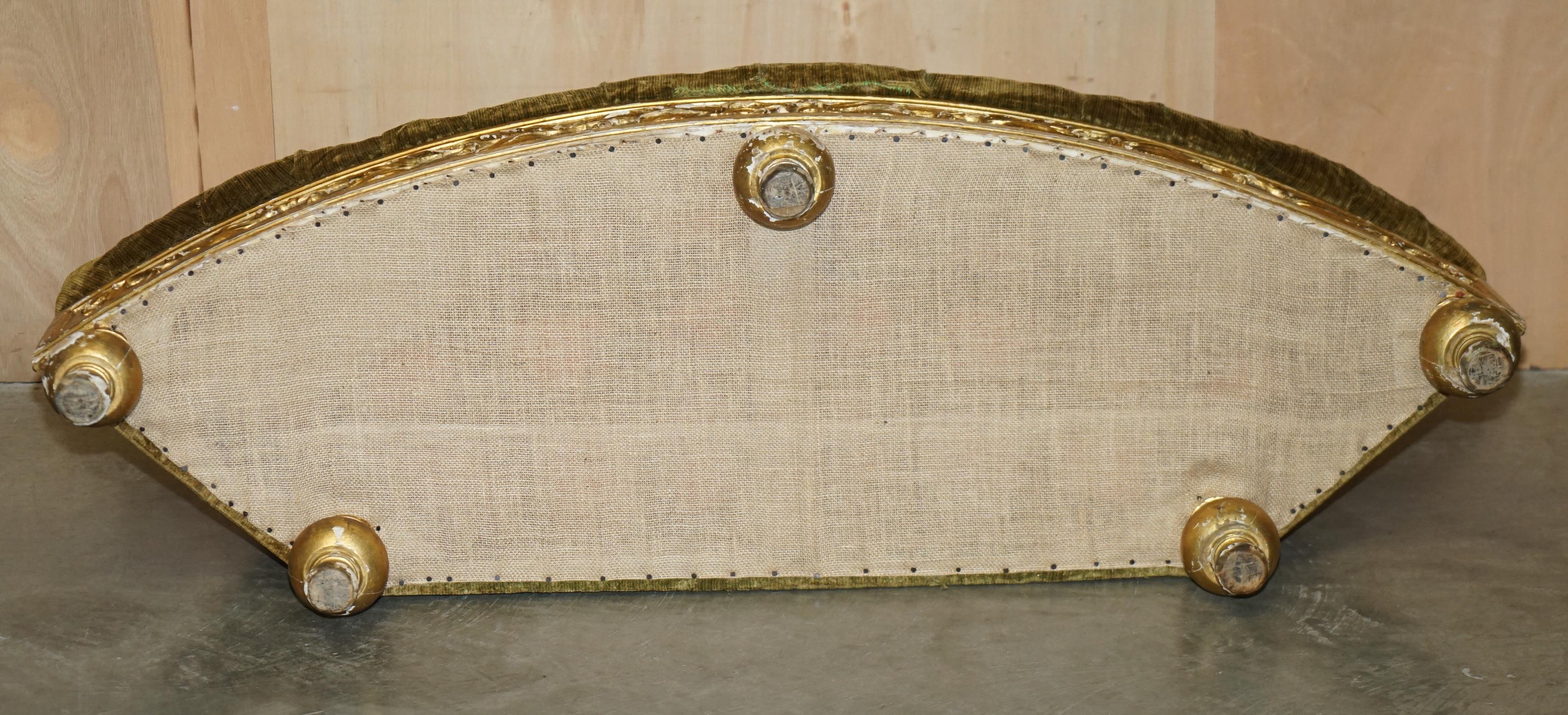 FINE SETTEE SALON SETTEE GEORGIAN CIRCA 1780 GiLTWOOD CHESTERFIELD WINDOW en vente 9