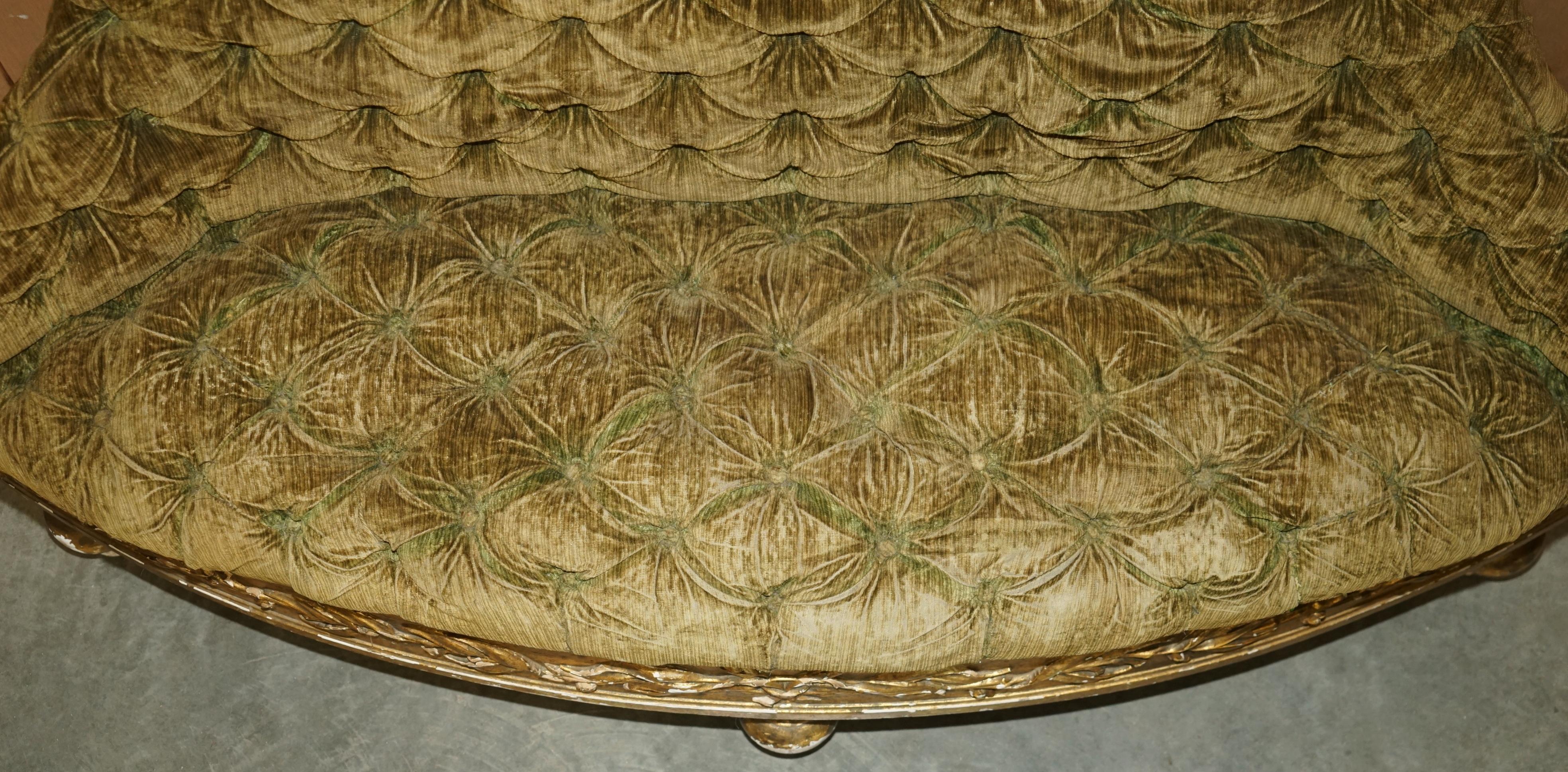 Fin du XVIIIe siècle FINE SETTEE SALON SETTEE GEORGIAN CIRCA 1780 GiLTWOOD CHESTERFIELD WINDOW en vente