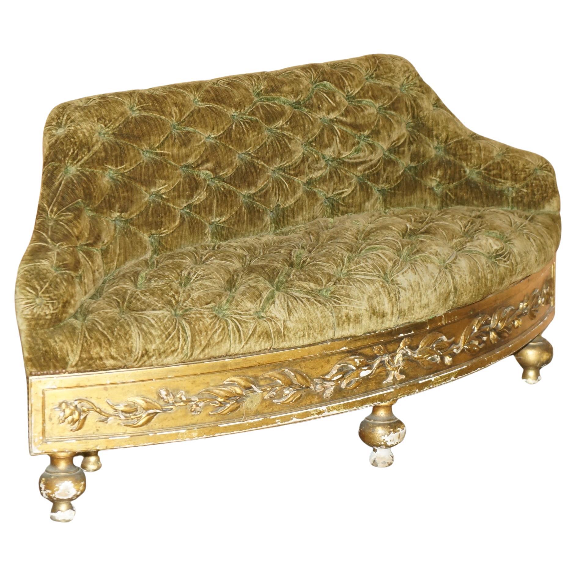 FINE SETTEE SALON SETTEE GEORGIAN CIRCA 1780 GiLTWOOD CHESTERFIELD WINDOW en vente