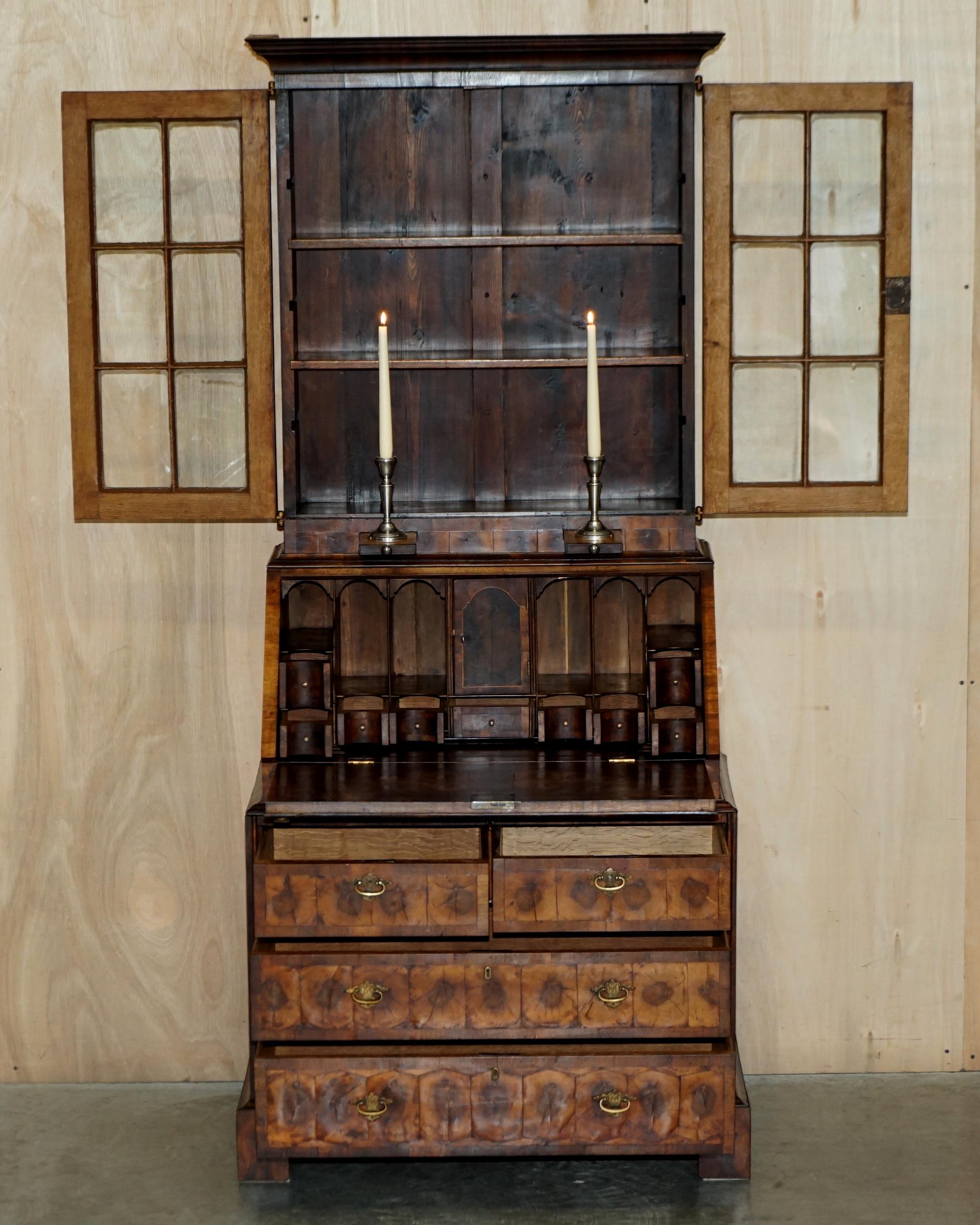 Fine Antique Georgian circa 1780 Oyster Venner Bureau Bookcase Chest of Drawers For Sale 9