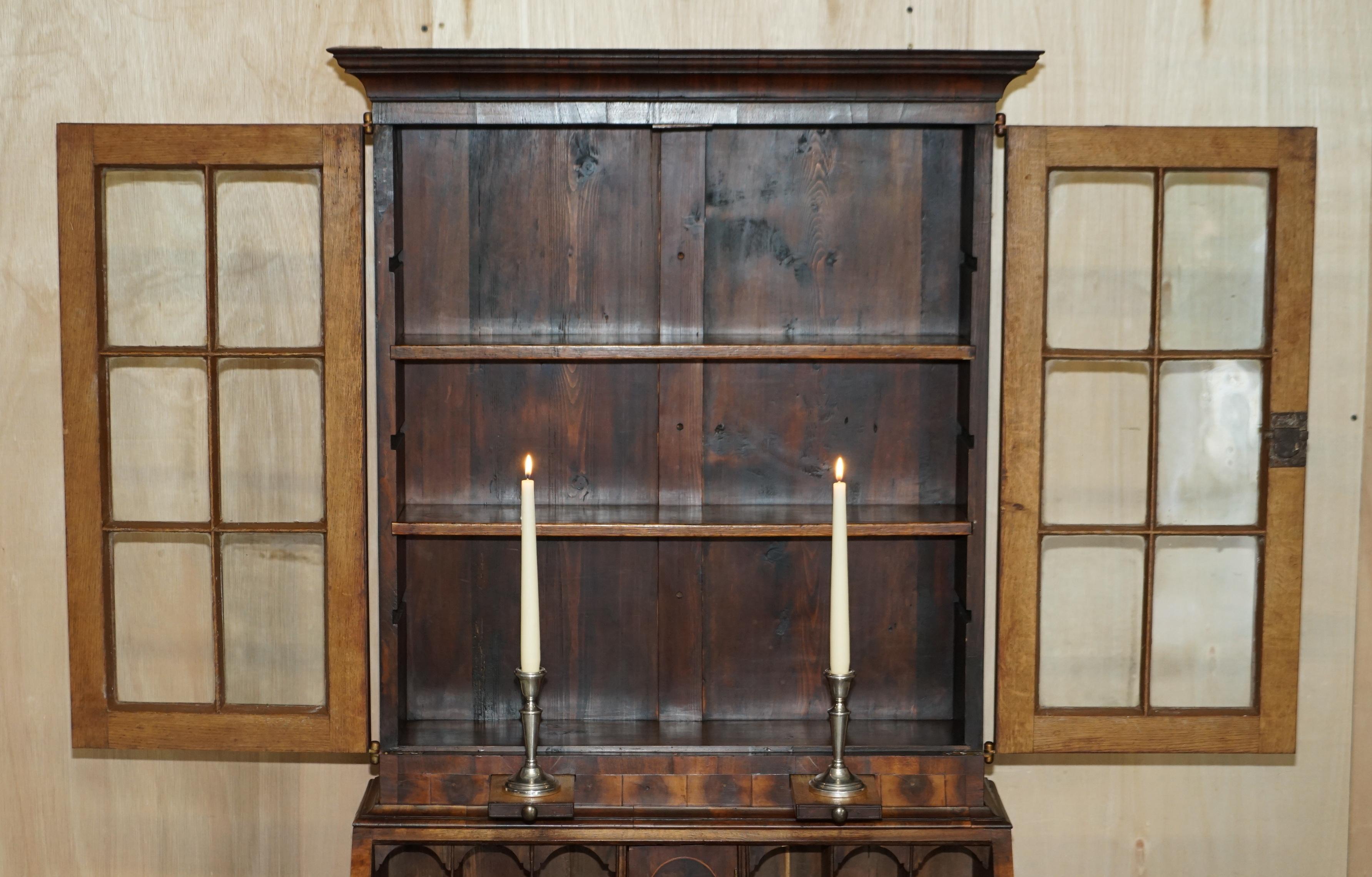 Fine Antique Georgian circa 1780 Oyster Venner Bureau Bookcase Chest of Drawers For Sale 10