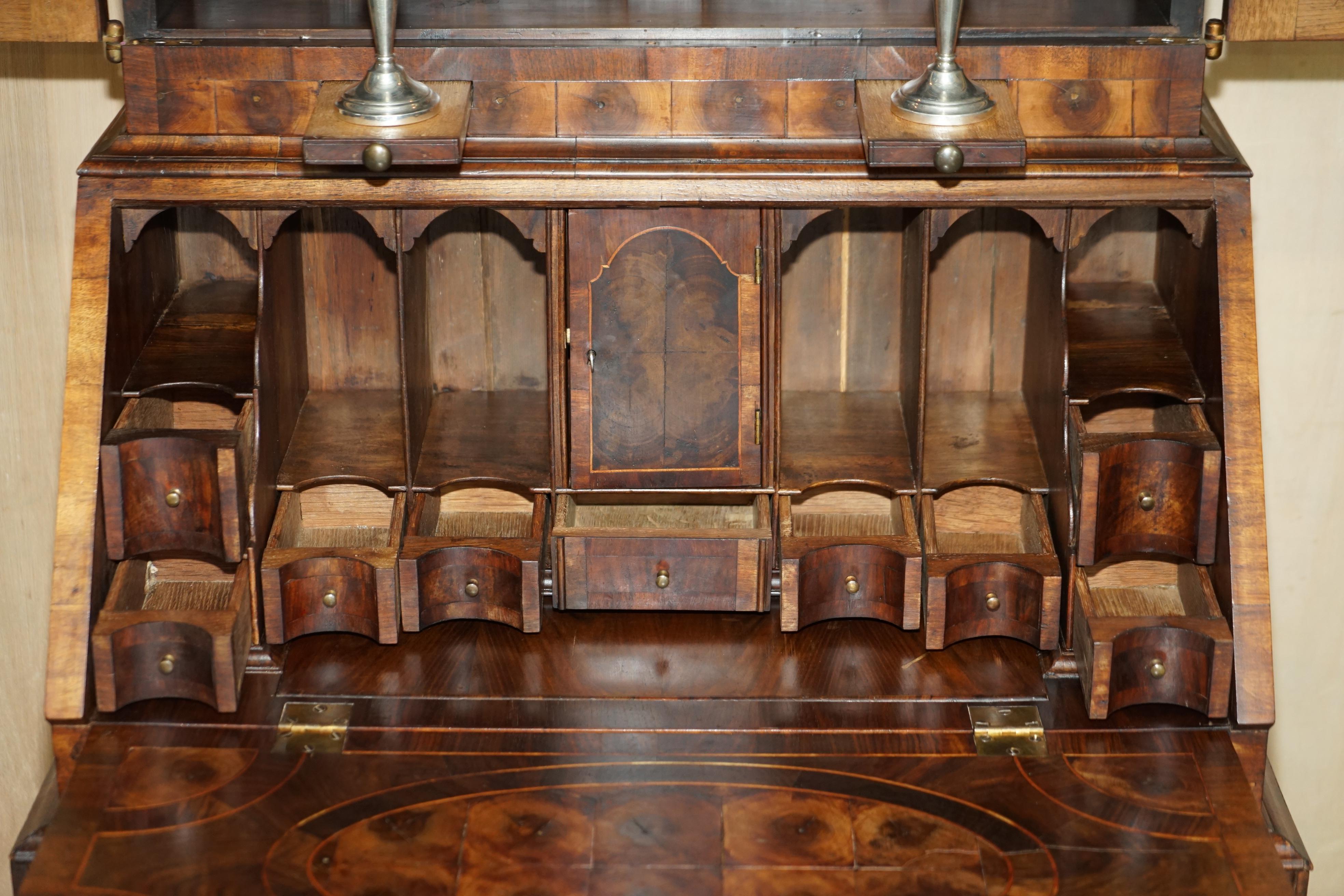 Fine Antique Georgian circa 1780 Oyster Venner Bureau Bookcase Chest of Drawers For Sale 12