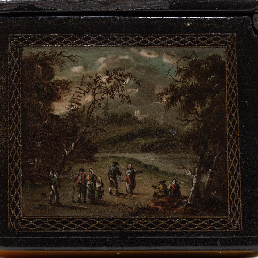 Belle tabatière géorgienne ancienne en papier mâché en vente 2