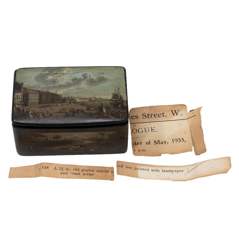 Belle tabatière géorgienne ancienne en papier mâché en vente 11
