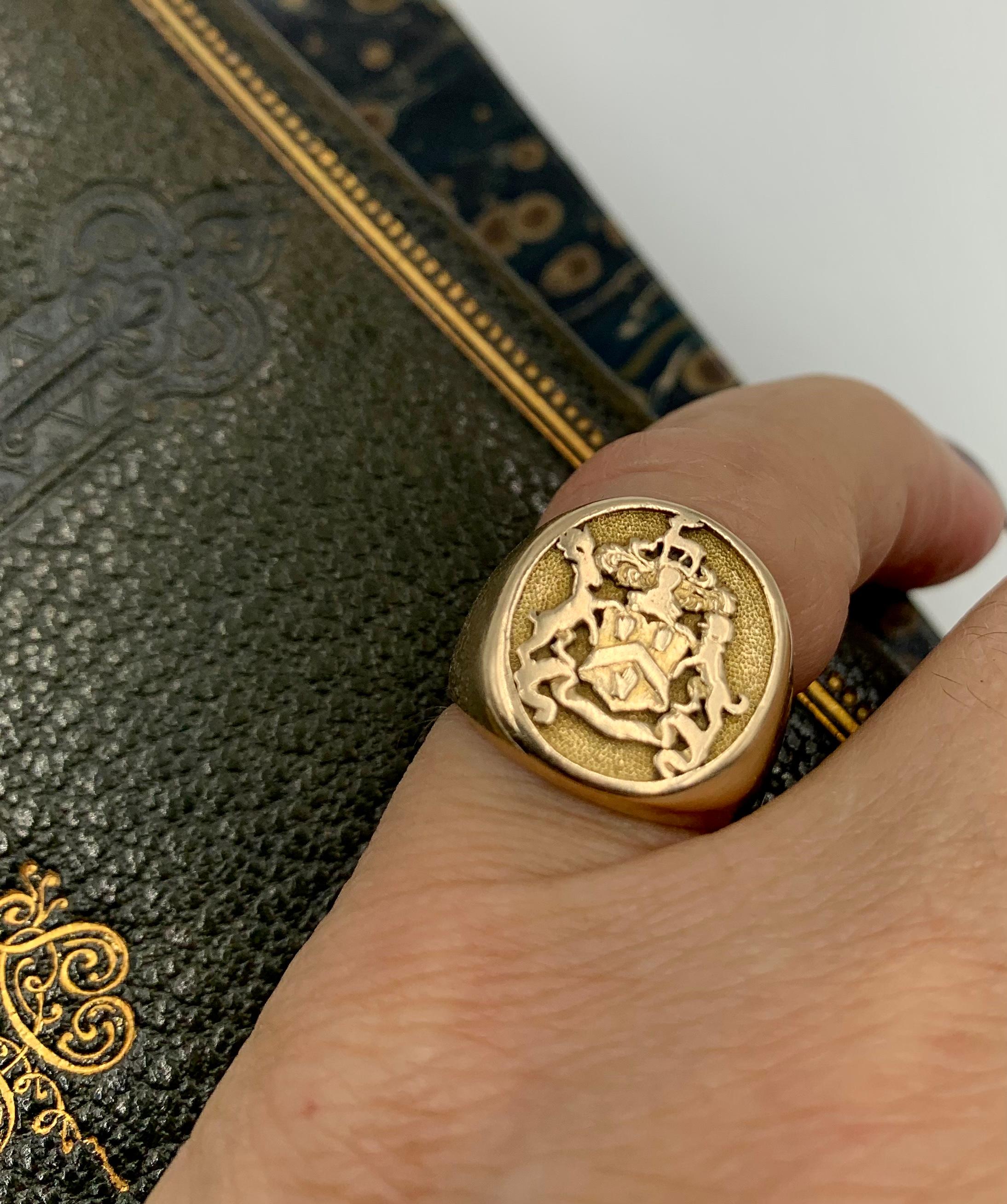 Fine Antique Georgian Style English Crest 14K Yellow Gold Signet Ring For Sale 2