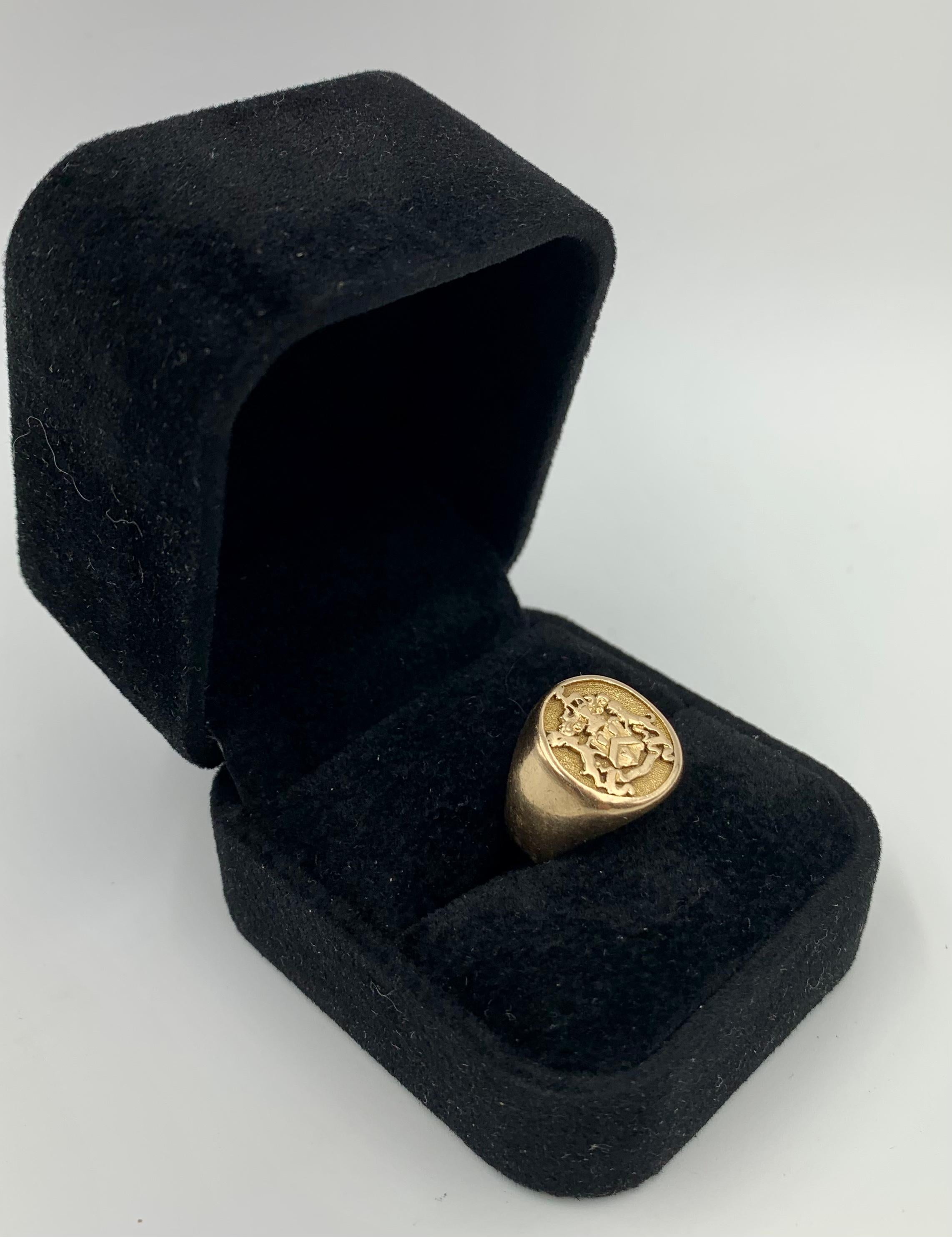 Fine Antique Georgian Style English Crest 14K Yellow Gold Signet Ring For Sale 3