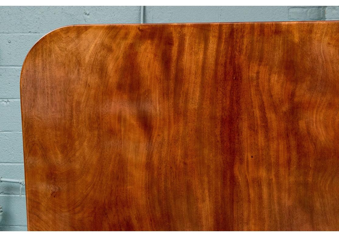 Table à déjeuner ancienne à plateau basculant de style géorgien en vente 6