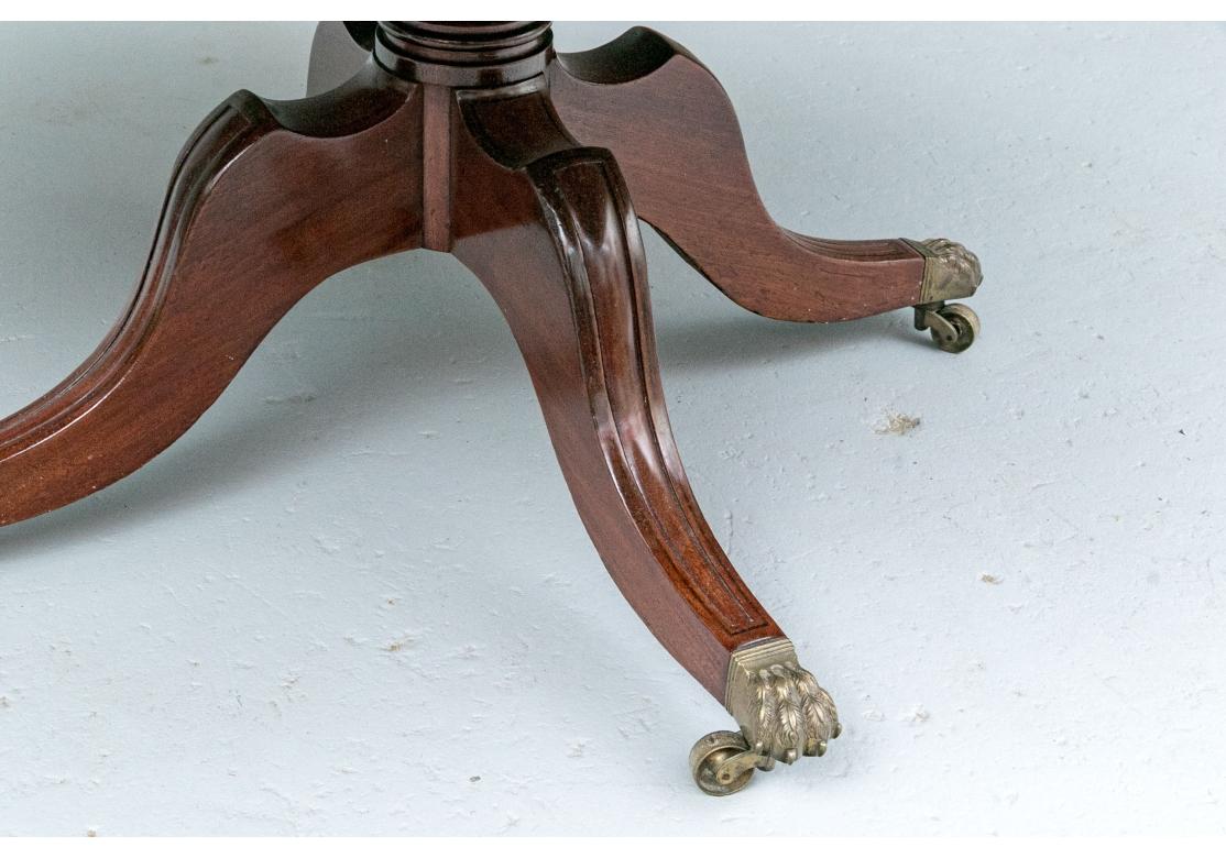 Table à déjeuner ancienne à plateau basculant de style géorgien en vente 9