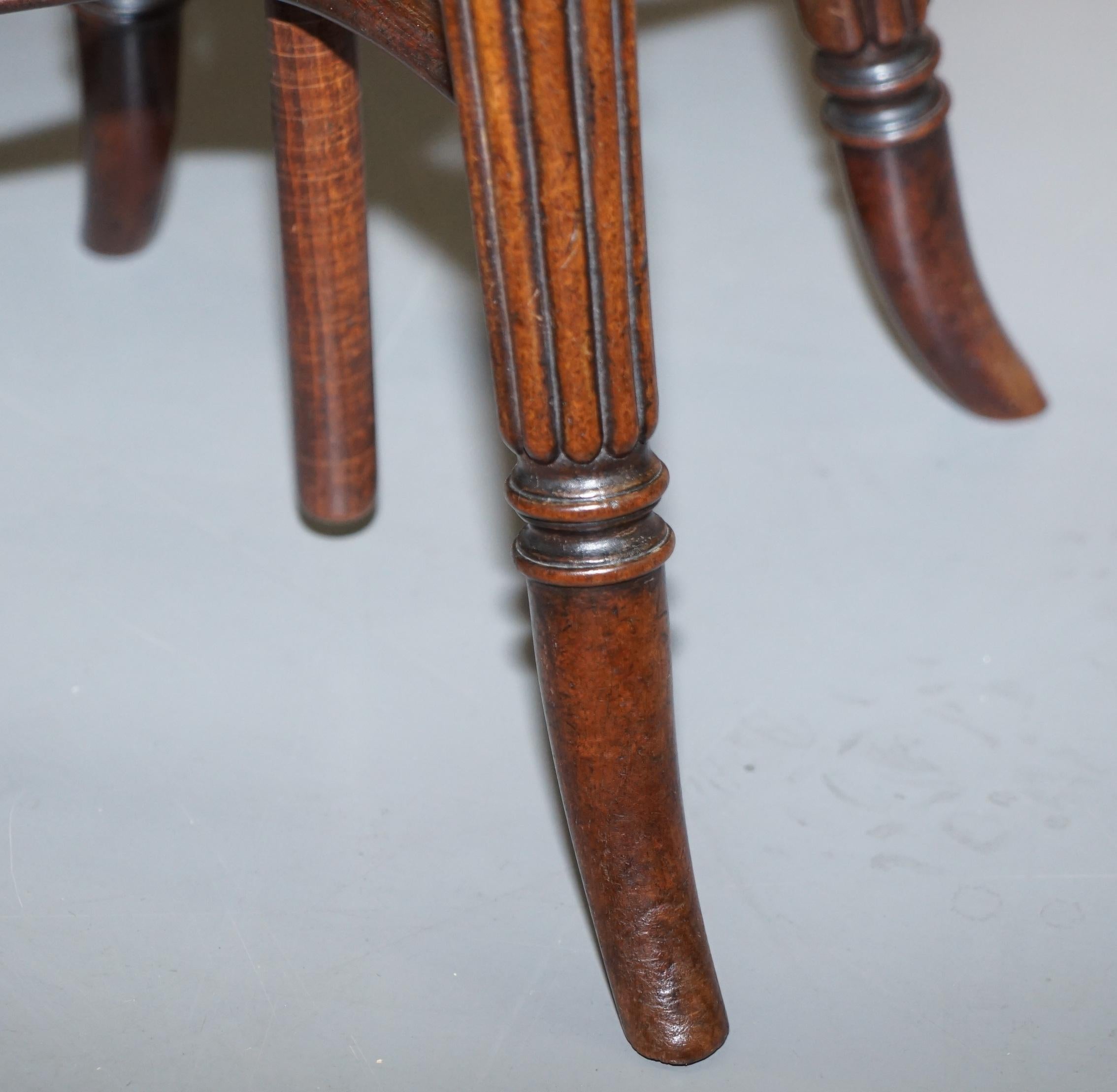 Fine Antique Gillows of Lancaster Height Adjustable Piano Stool Embroidered Seat For Sale 1