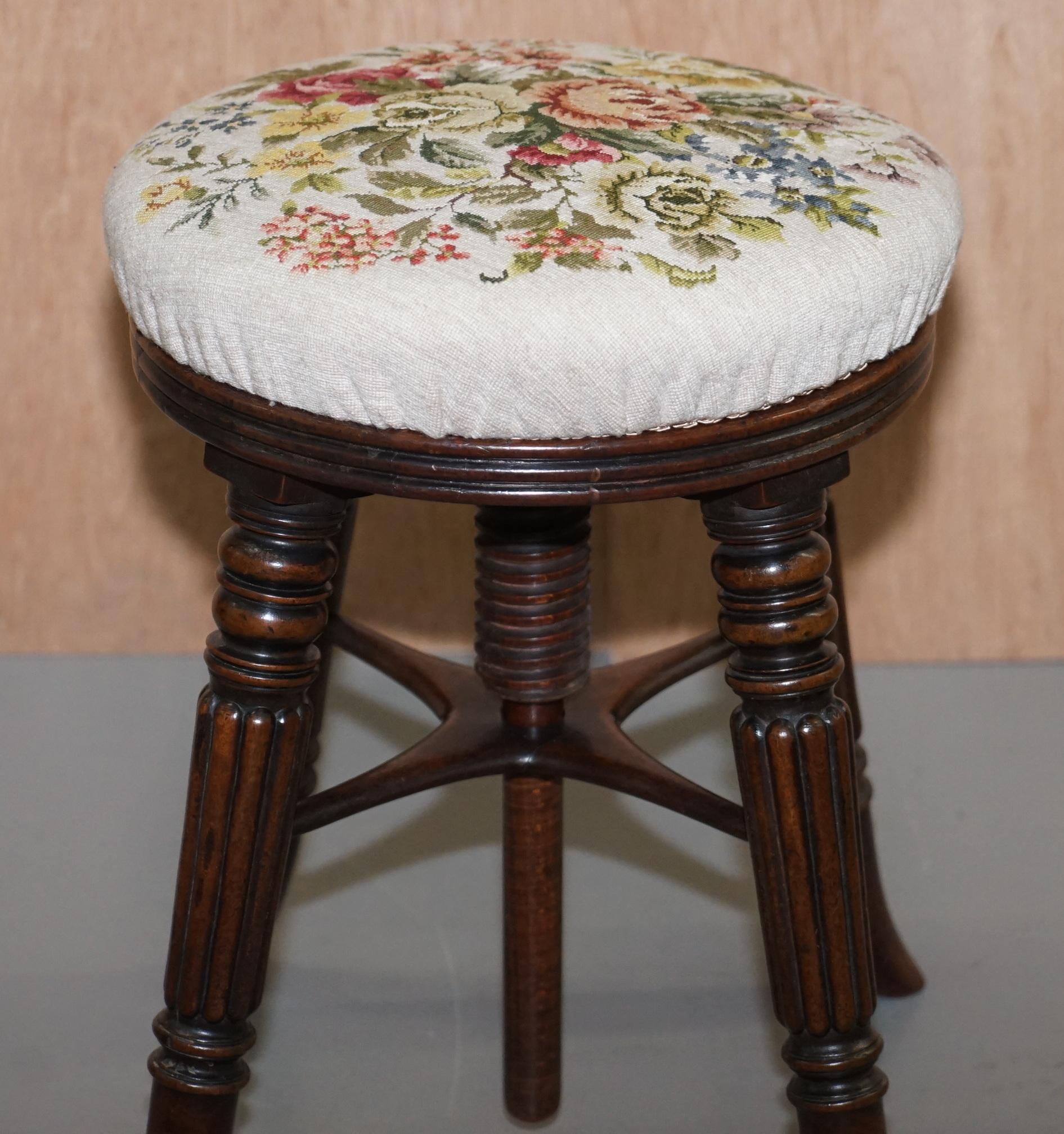 Fine Antique Gillows of Lancaster Height Adjustable Piano Stool Embroidered Seat For Sale 5