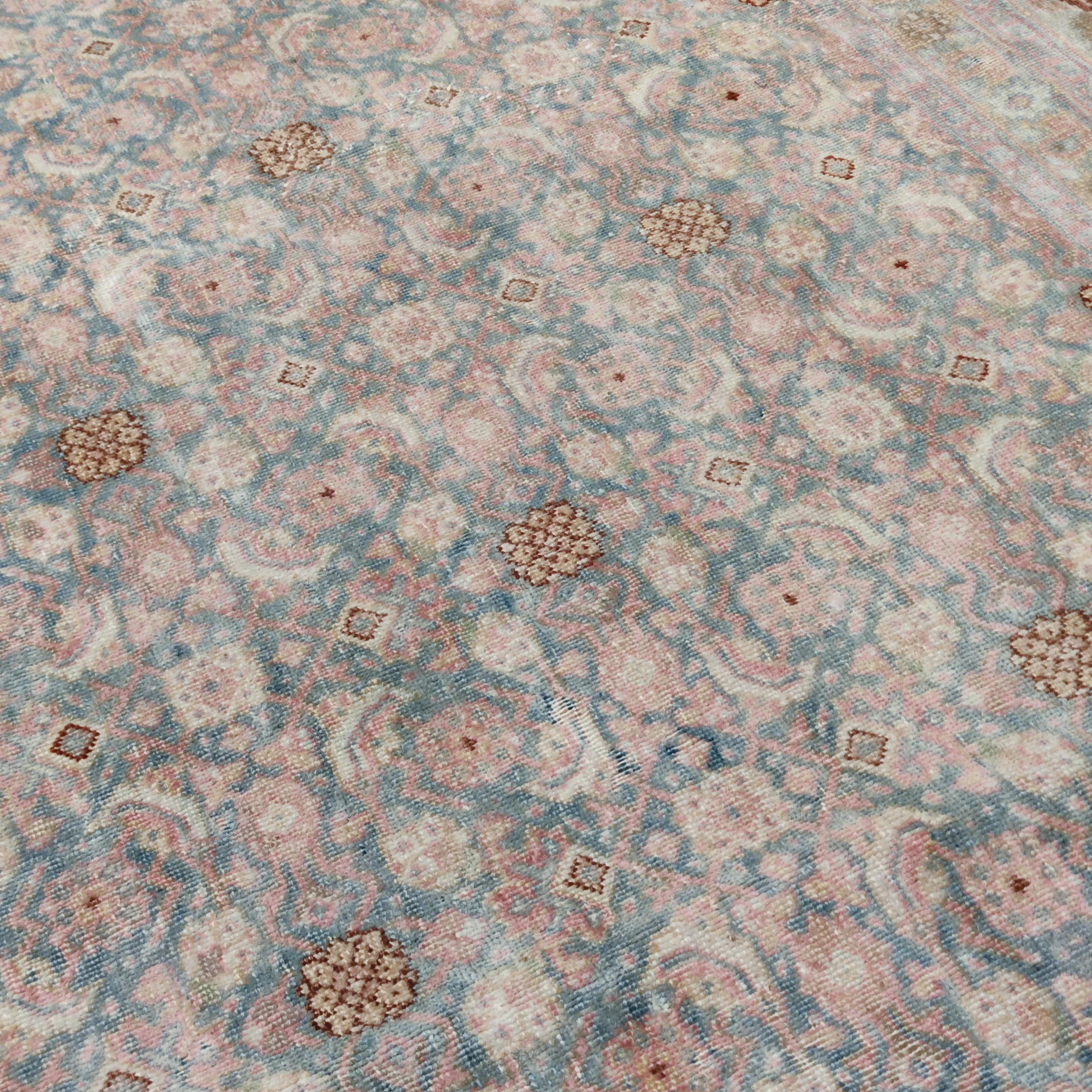 Hand-Knotted Fine Antique Halvei Bidjar Rug with Pastel Colours For Sale