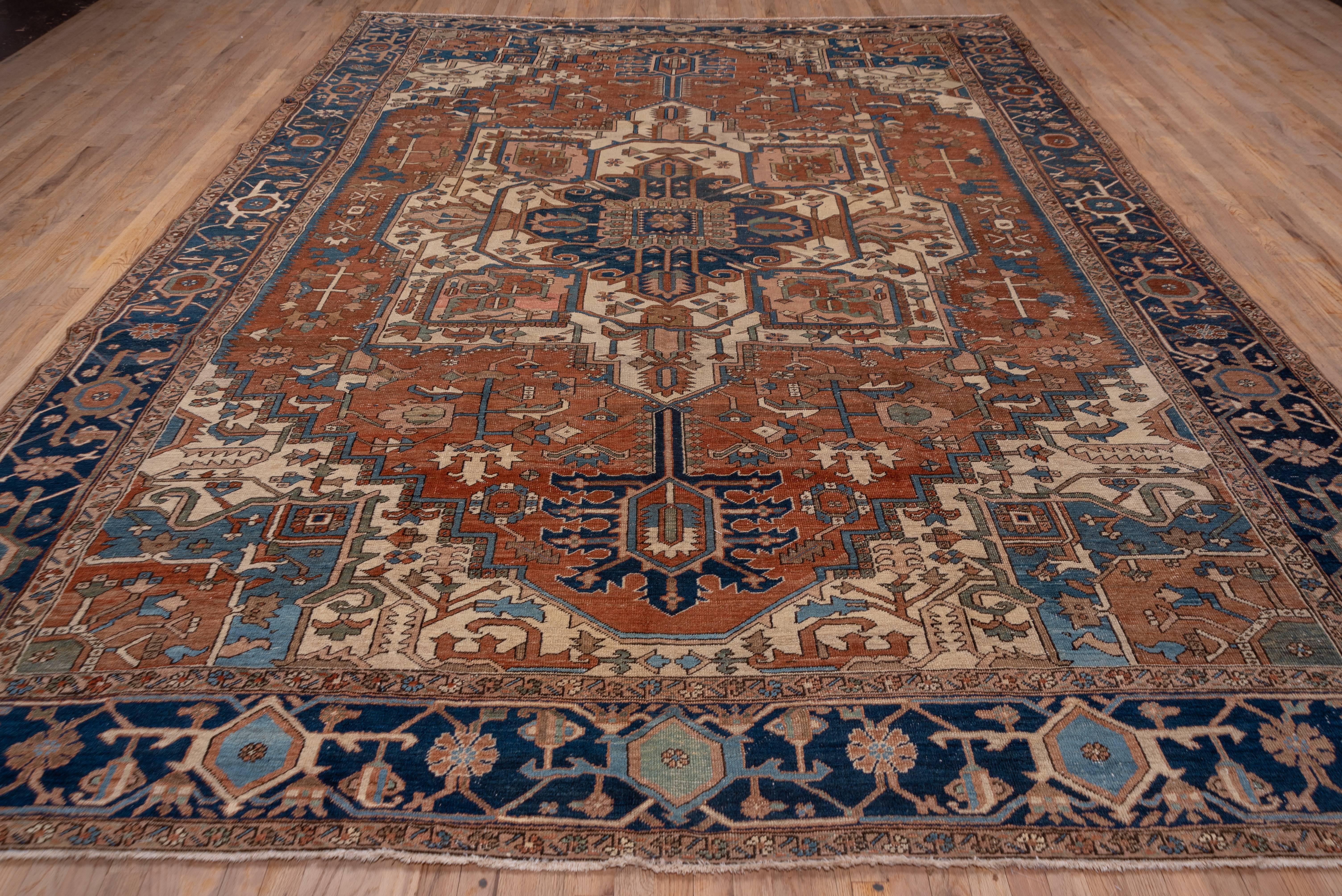 Heriz Serapi Fine Antique Heriz Carpet, circa 1910 For Sale