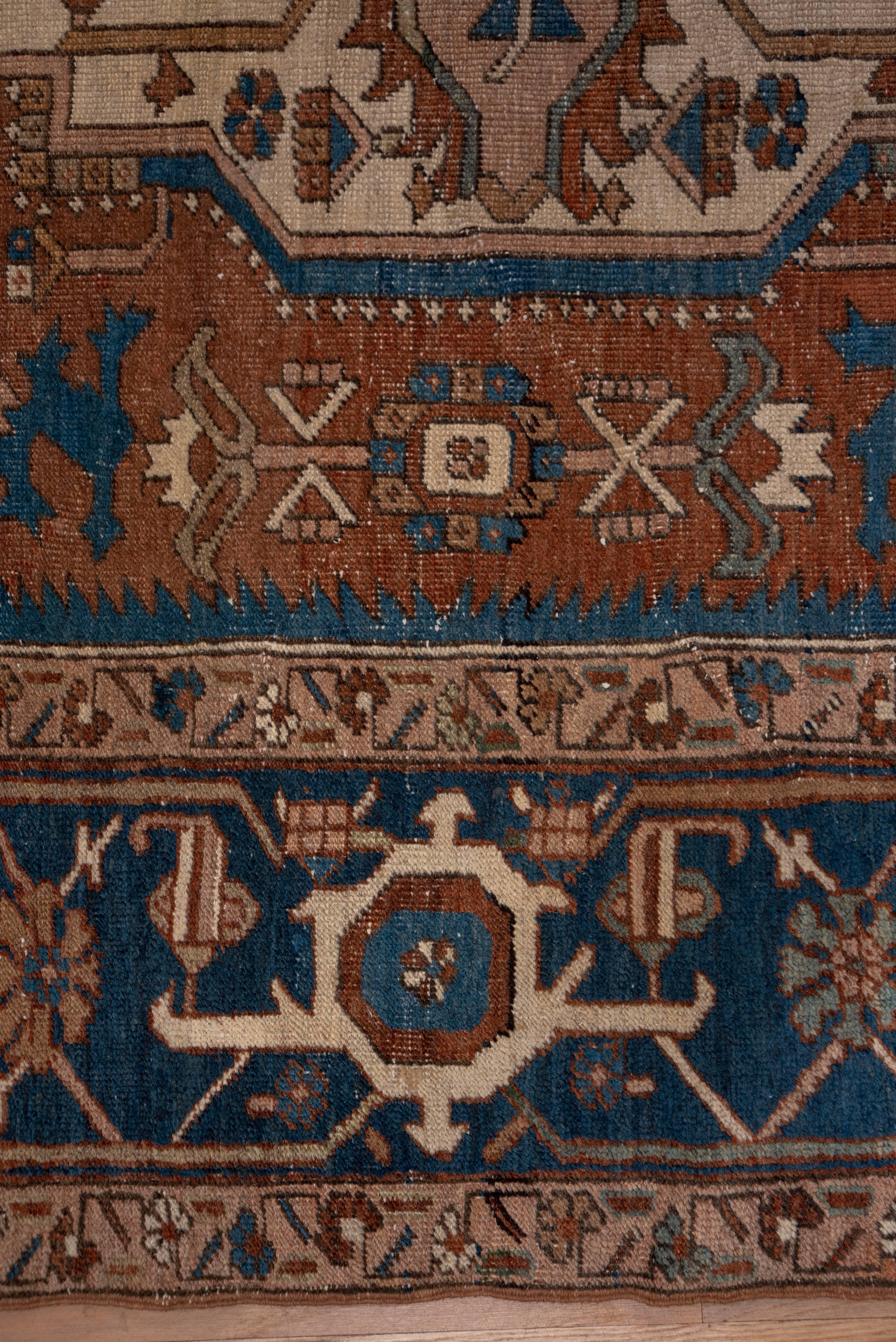 Annodato a mano Tappeto Heriz antico di pregio, 1910 circa in vendita