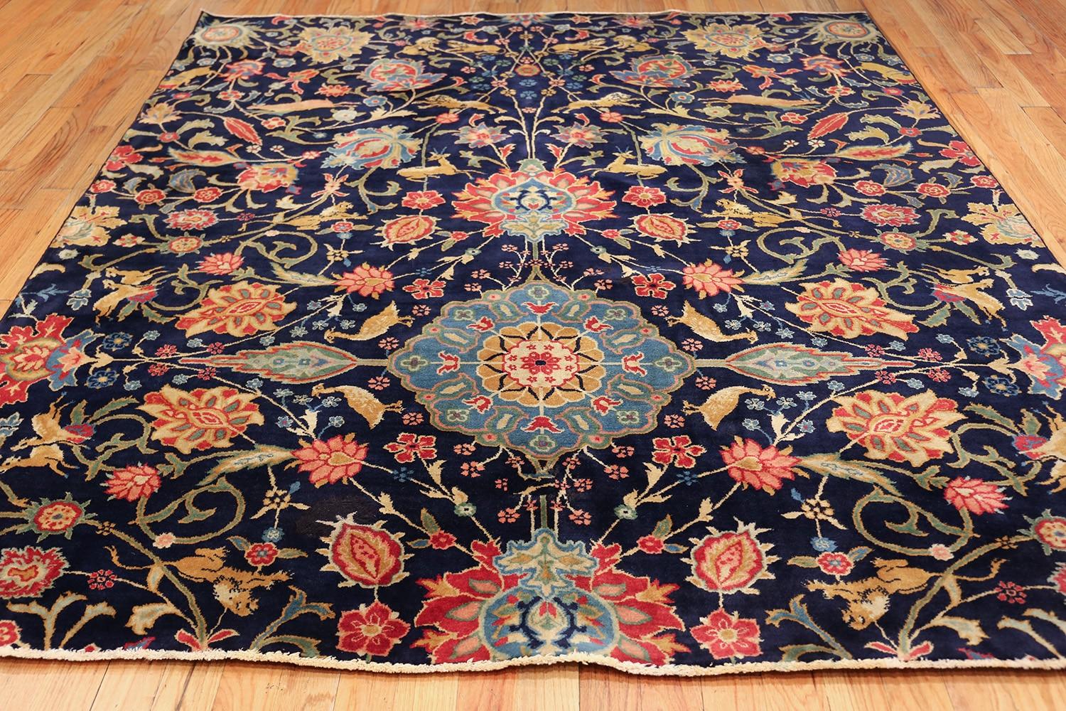 Fine antique Indian Agra rug, country of origin: India, circa 1900. Size: 7 ft 4 in x 7 ft 11 in (2.24 m x 2.41 m). 

 