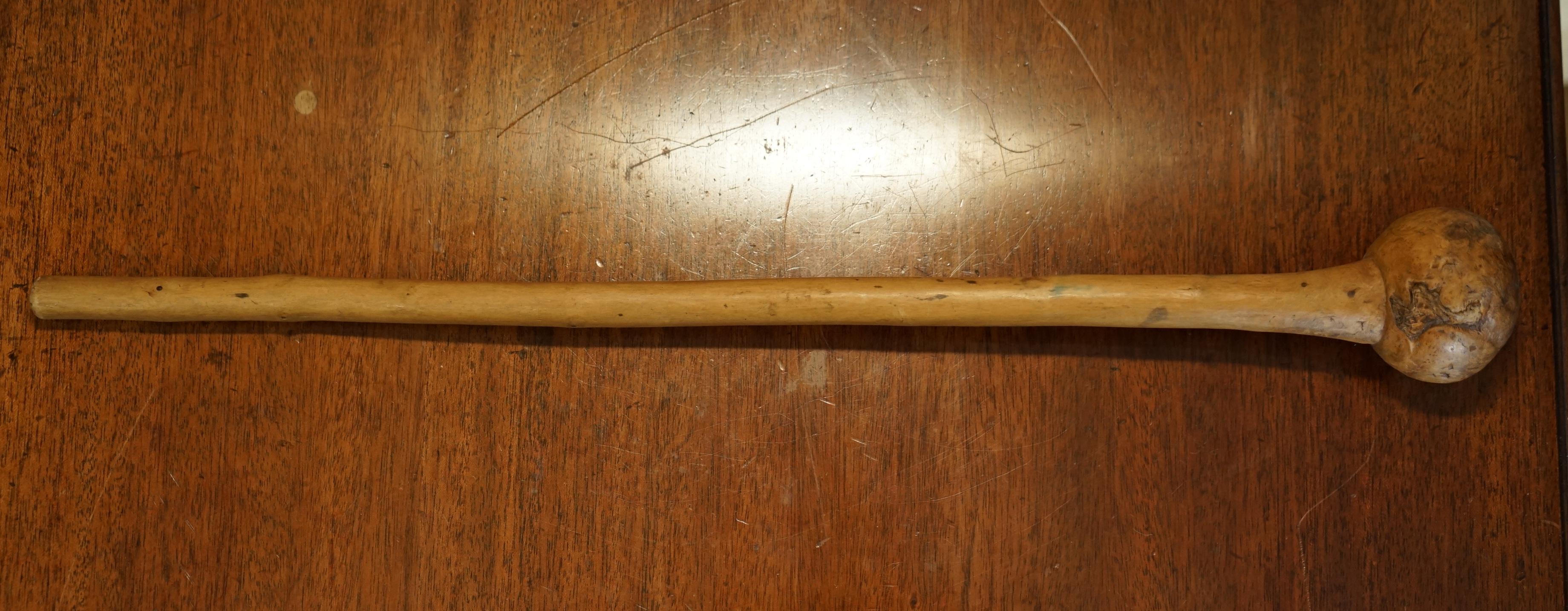 Fino Palo Antiguo Irlandés Knobkerrie Muy Coleccionable y Primativo Uno de Dos en venta 12