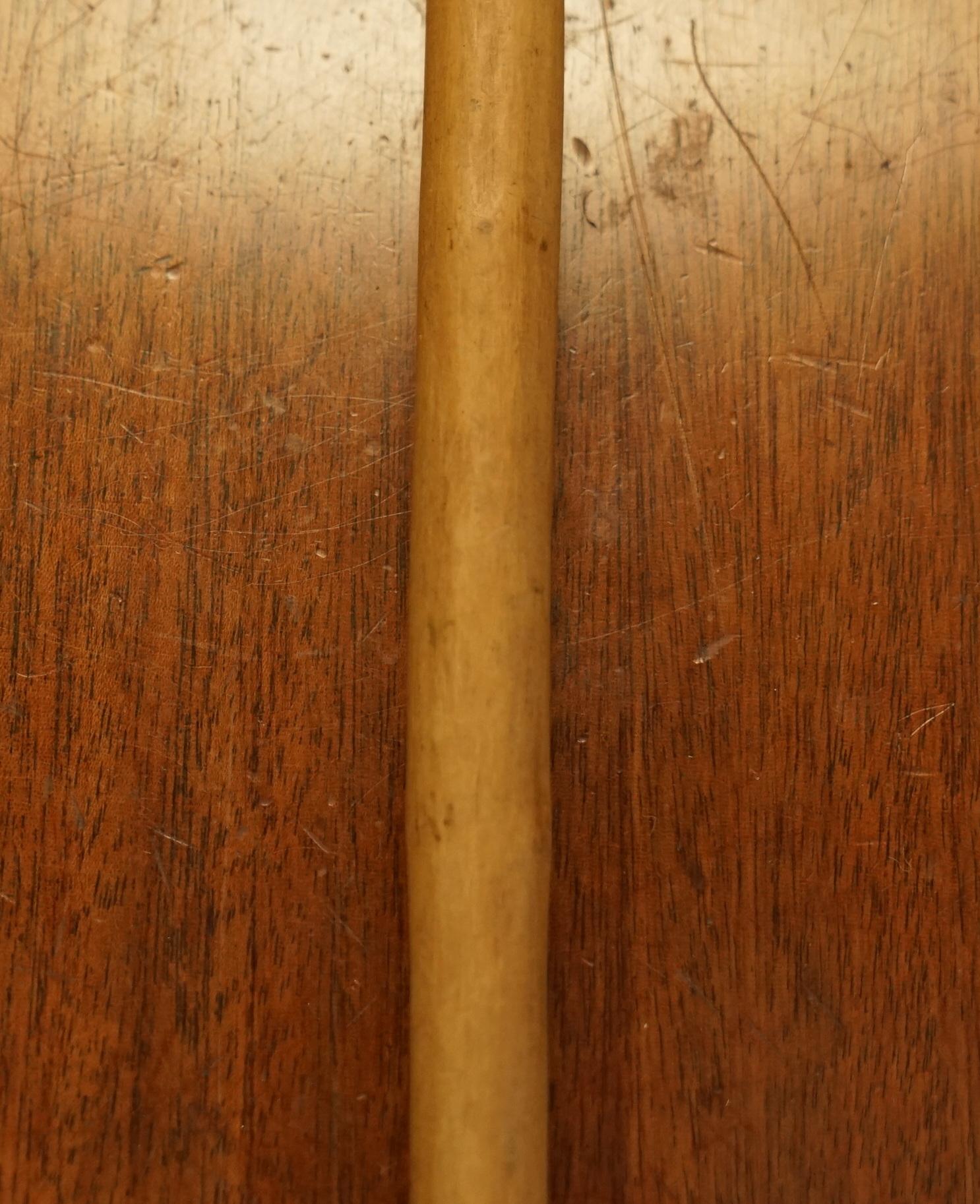 Fine bâton de brochette irlandais ancien, très recherché et de collection, un des deux en vente 3