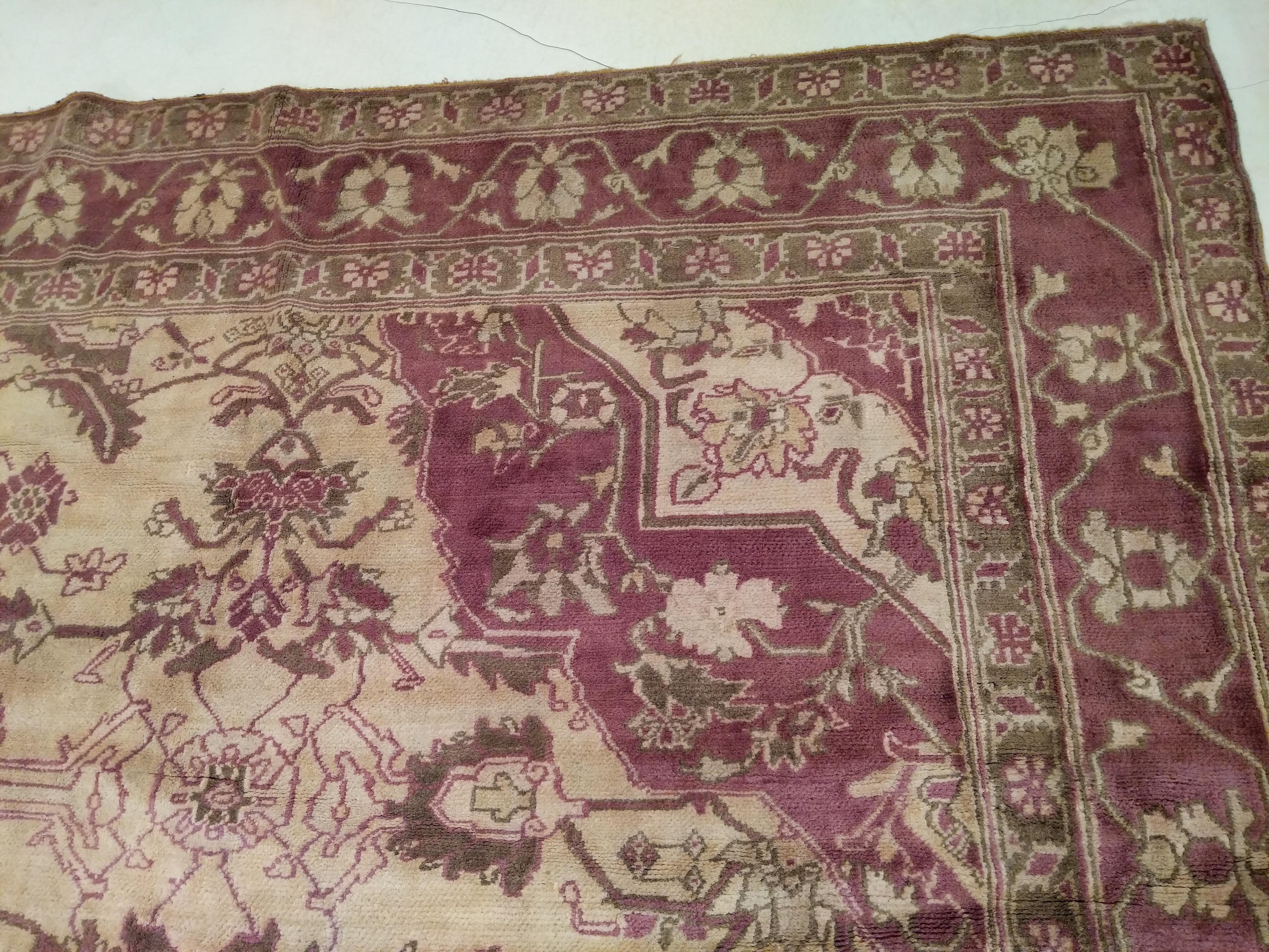 Fine Antique Ivory Background Agra Carpet For Sale 4
