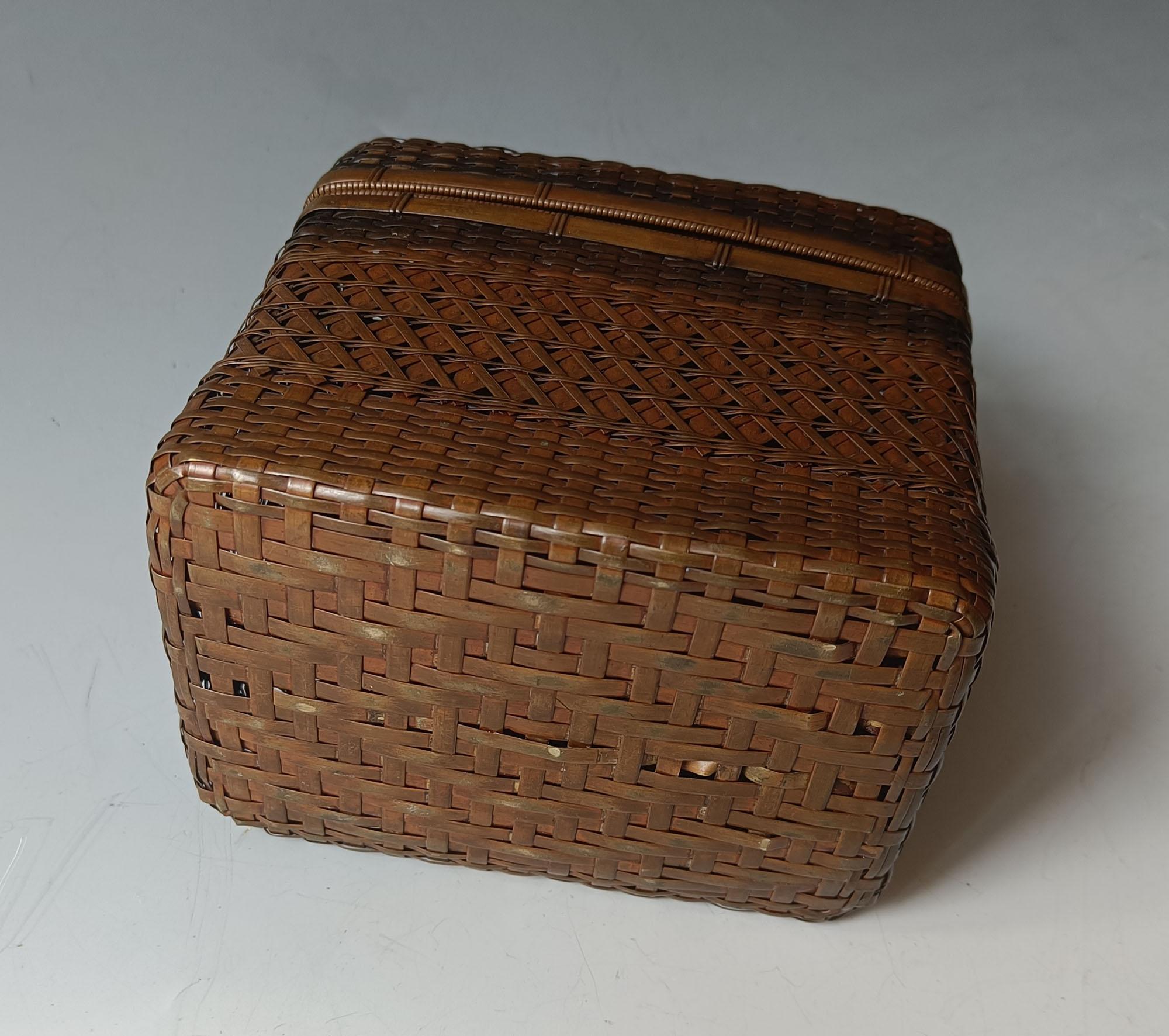 Tissé à la main Fine Antique Japanese woven copper box basket Asian Antiques Ikebana 中国古董 en vente