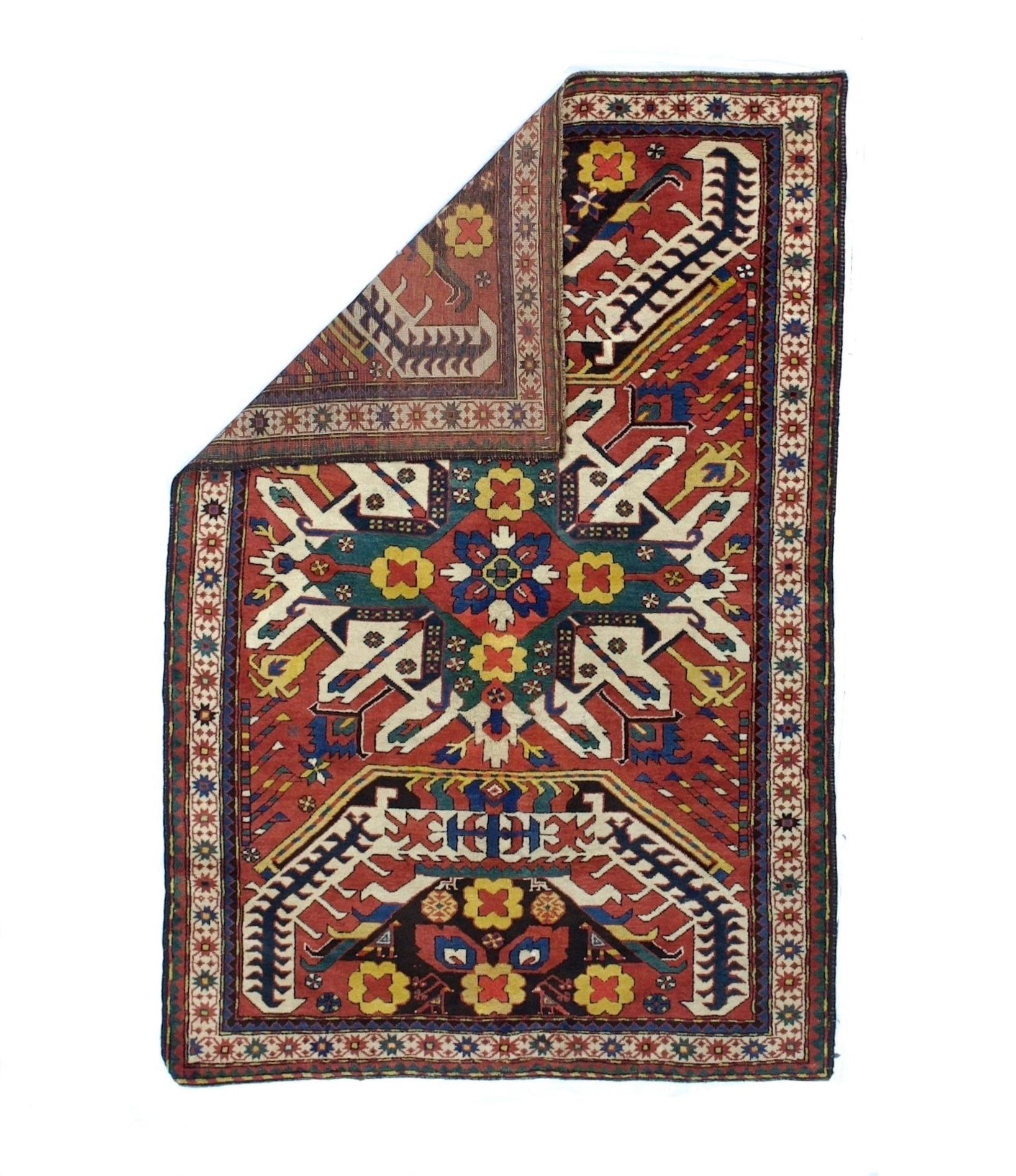 Feiner antiker Kazak-Wollteppich 4'9