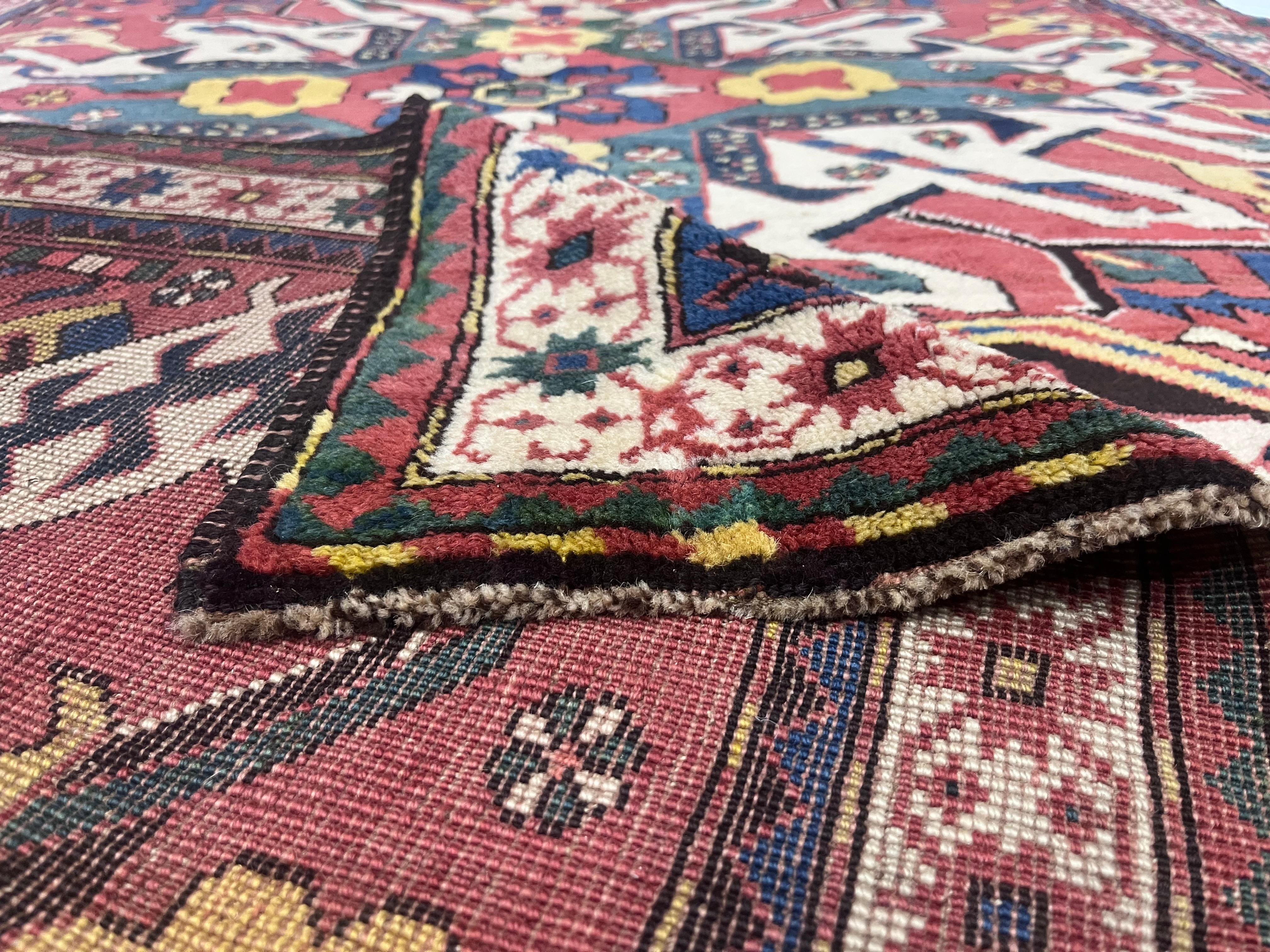 Feiner antiker Kazak-Wollteppich 4'9