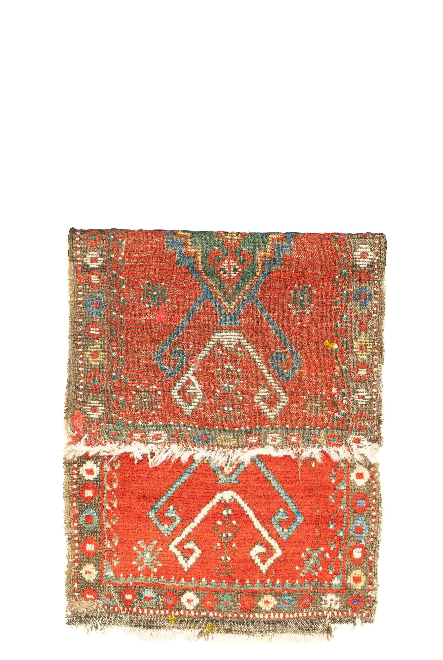 Feiner antiker Konya (einer von drei) Teppich 1'6'' x 2'11''. Teppiche, Streuteppiche, Läufer, lange Teppiche und Taschen aus den Townes, Dörfern und Stämmen Anatoliens, darunter: Oushak, Ghiordes, Kula, Ladik, Hereke, Konya, Melas, Bergama, Sivas,