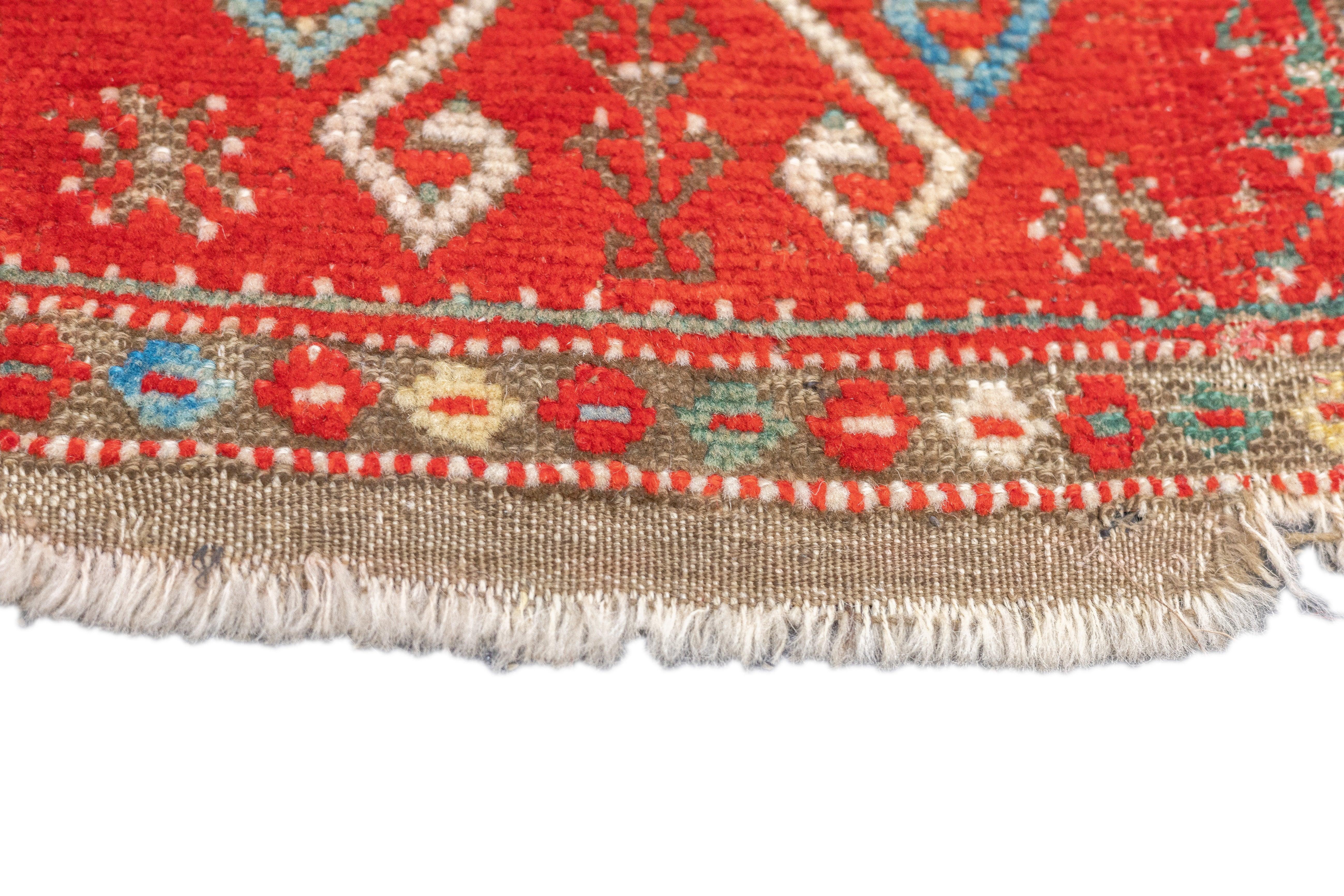 Feiner antiker Konya-Teppich (einer von drei) 1'6'' x 2'11'' (Handgeknüpft) im Angebot