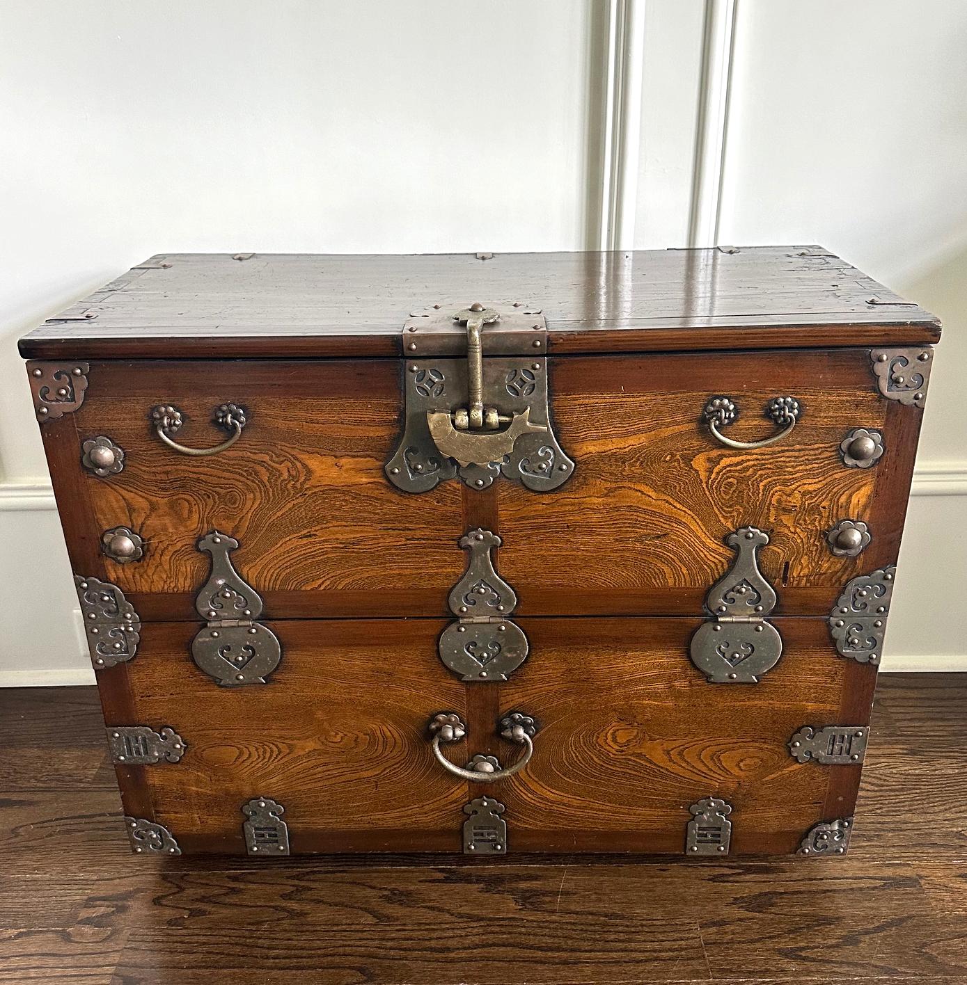 A Korean Bandaji Chest circa late 19th century (toward the end of Joseon Dynasty). Bandaji is known as drop-front half opening chest and was traditionally used to store household valuables and beddings. This well-proportioned Bandaji on offer was a
