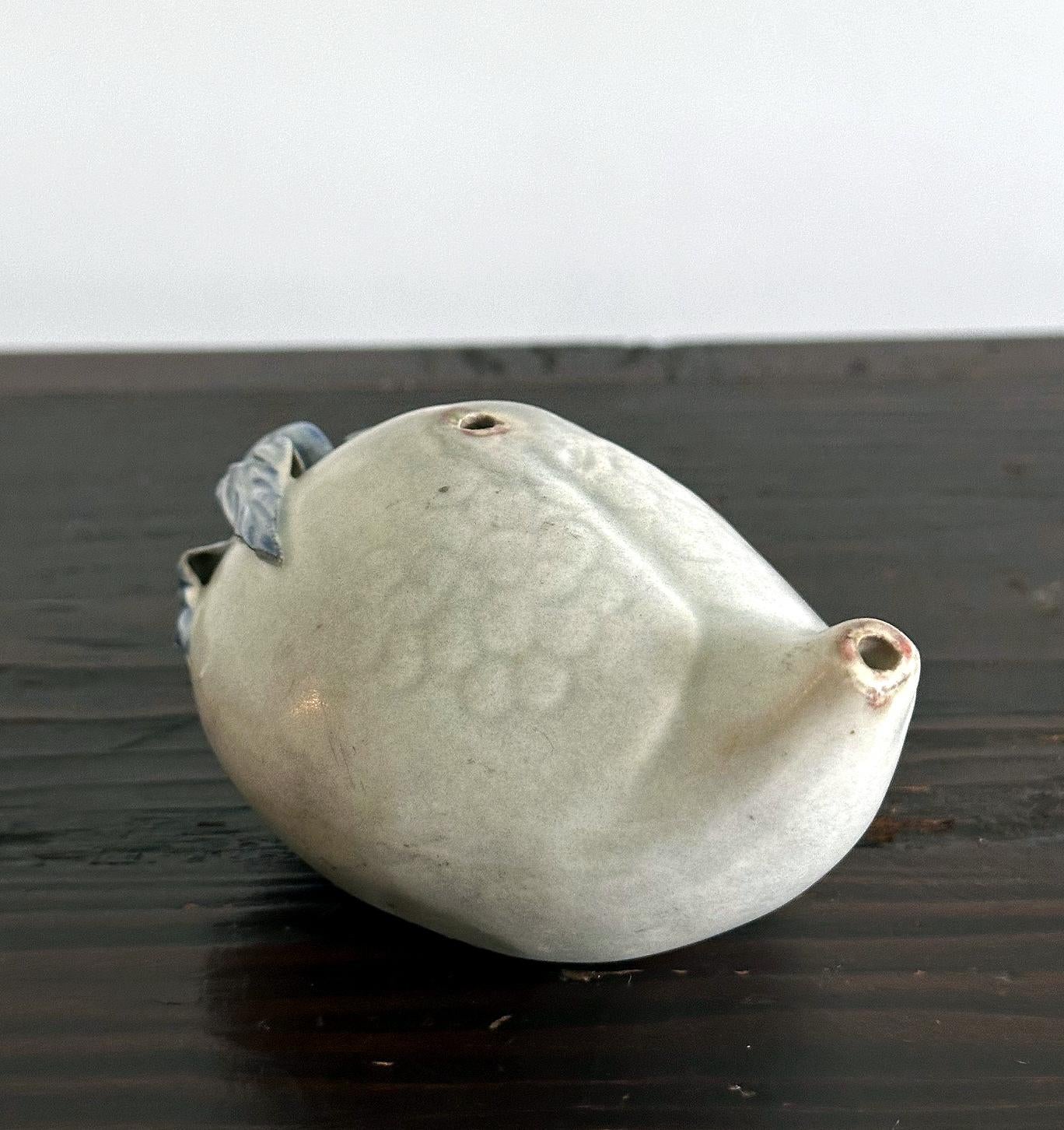 Fine Antique Korean Ceramic Water Dropper Joseon Dynasty In Good Condition For Sale In Atlanta, GA