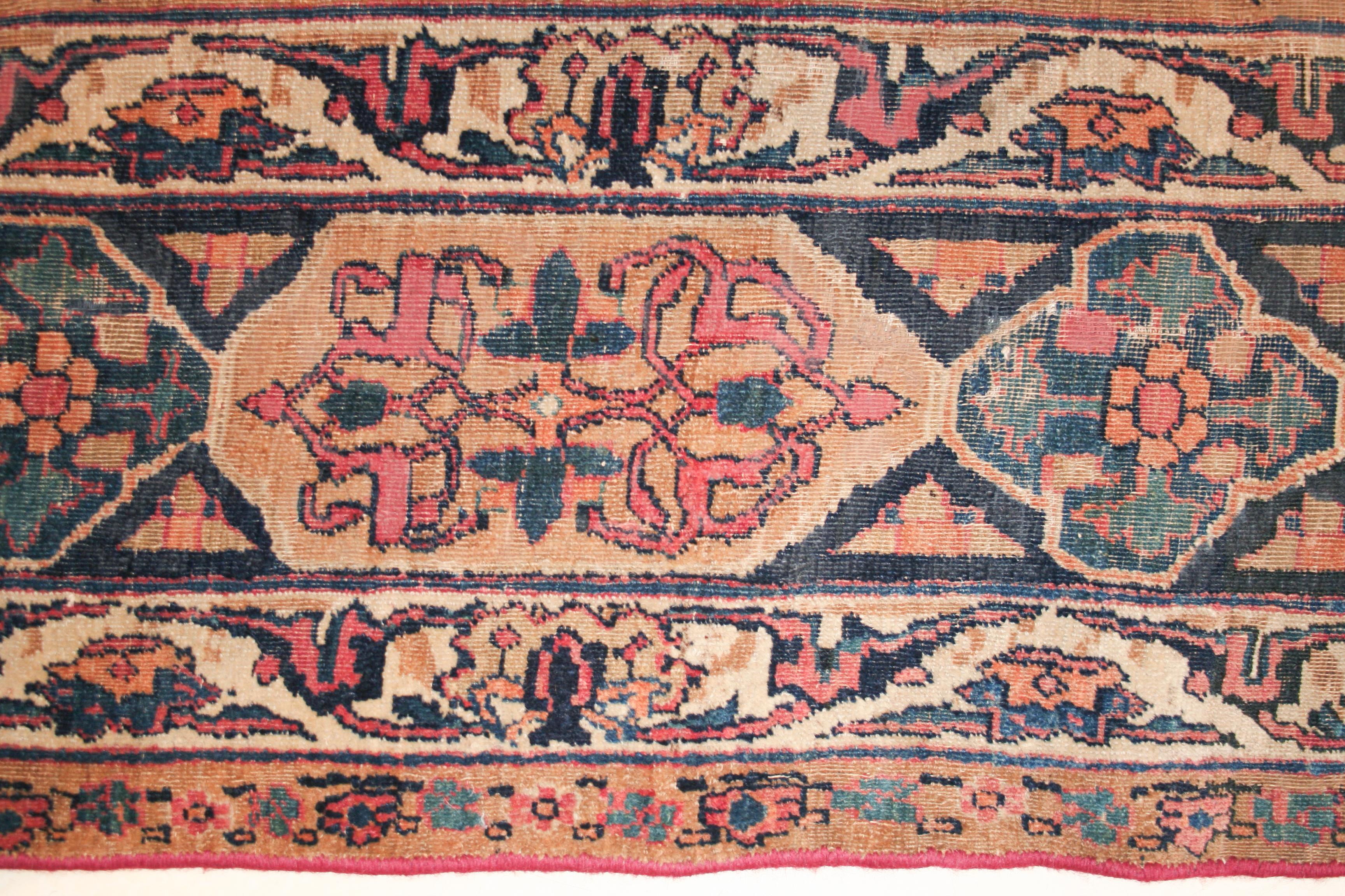 Tapis ancien Lavar Kirman représentant un vase fleuri dans une niche État moyen - En vente à Milan, IT