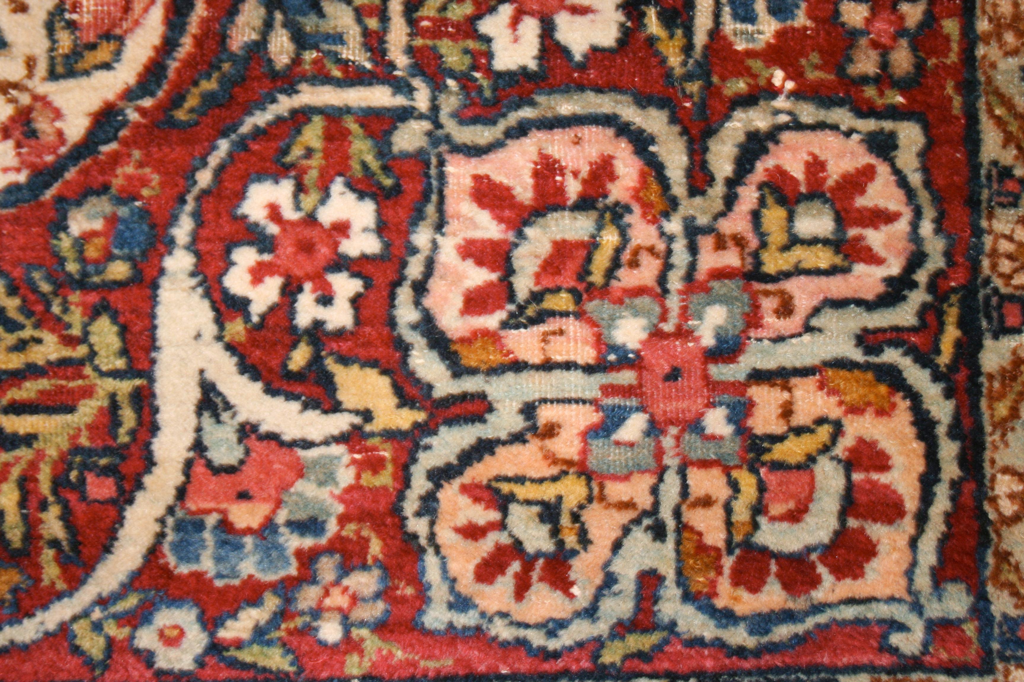 20th Century Fine Antique Lavar Kirman Rug with Millefleurs Design For Sale