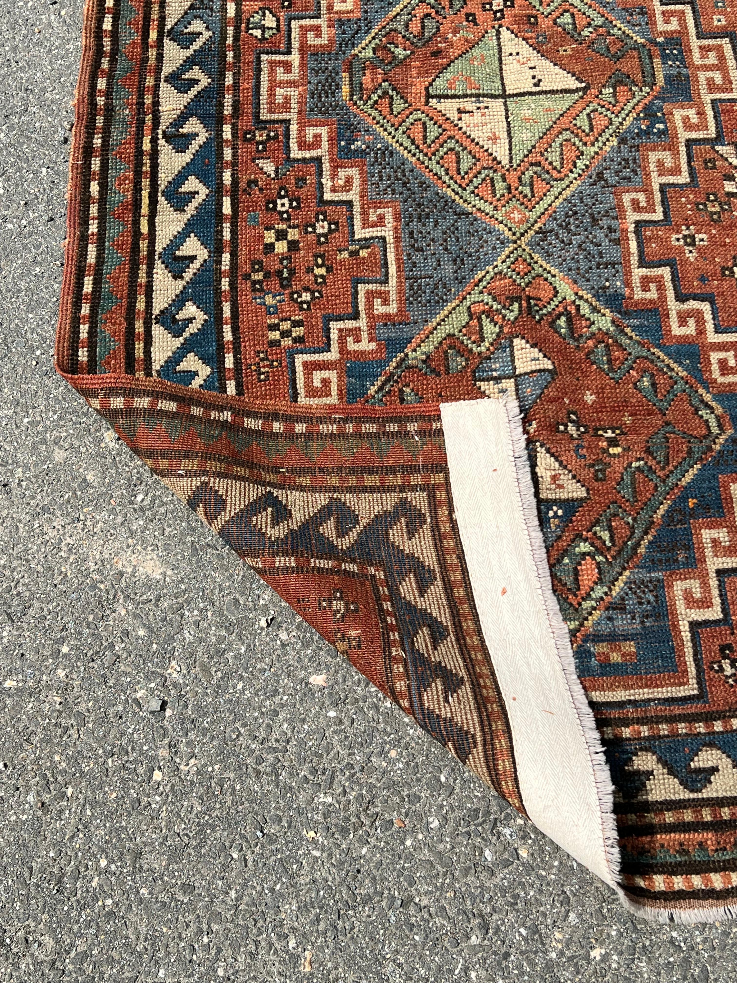 Laine Tapis Kazak ancien Lori-Pambak, vers Fin du 19e siècle - 3' x 5'9 en vente