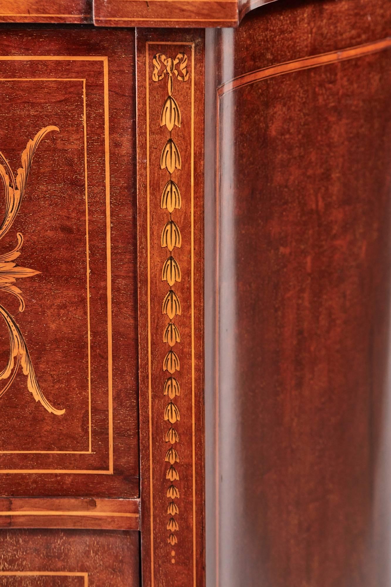 Fine Antique Mahogany Inlaid Serpentine Shaped Secretaire Bookcase or Cabinet im Angebot 2