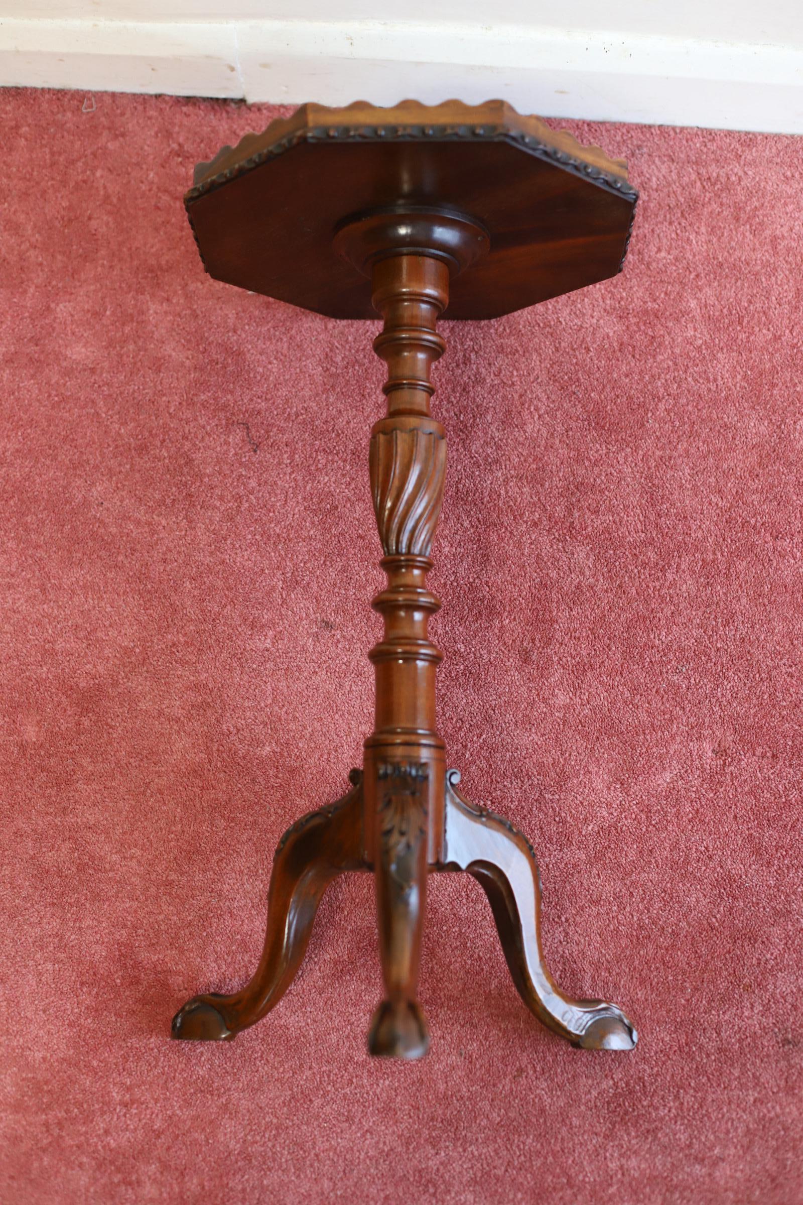 Fine Antique Mahogany Wine Table  For Sale 1