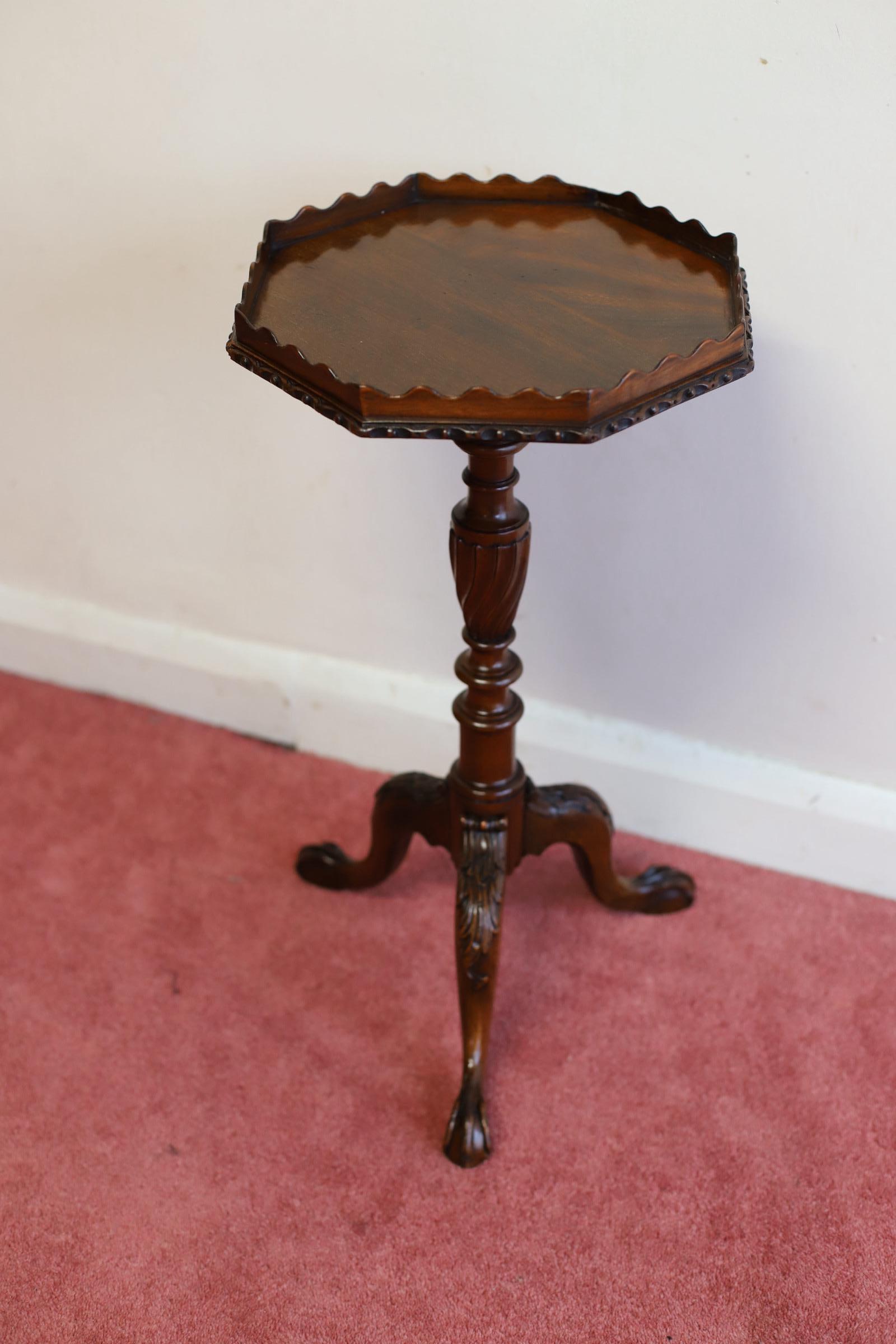 Fine Antique Mahogany Wine Table  For Sale 3
